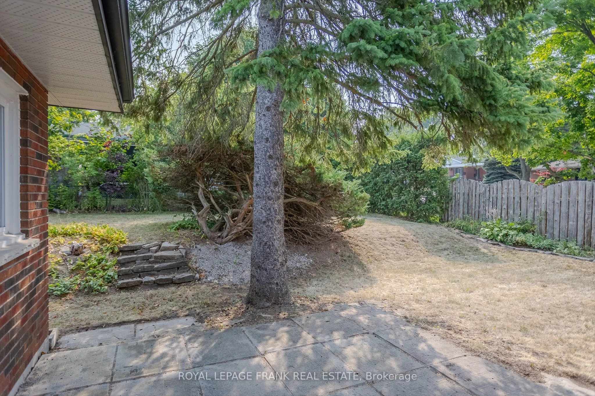 976 Glebemount Crescent