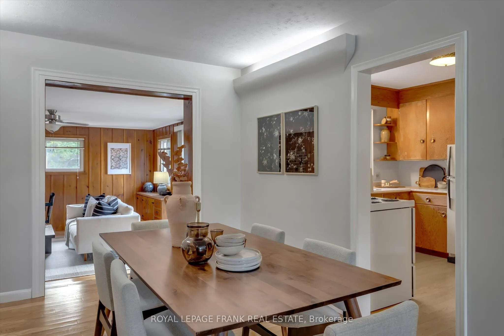 976 Glebemount Crescent