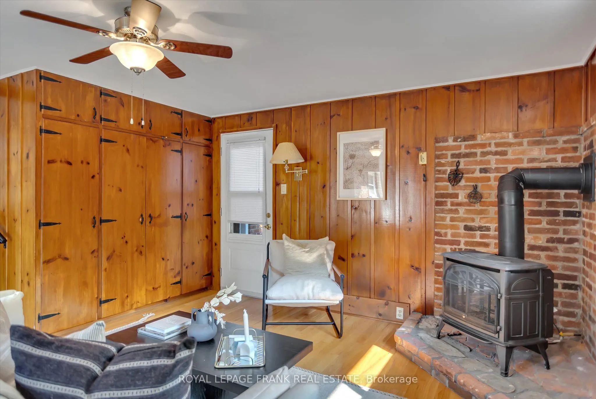 976 Glebemount Crescent