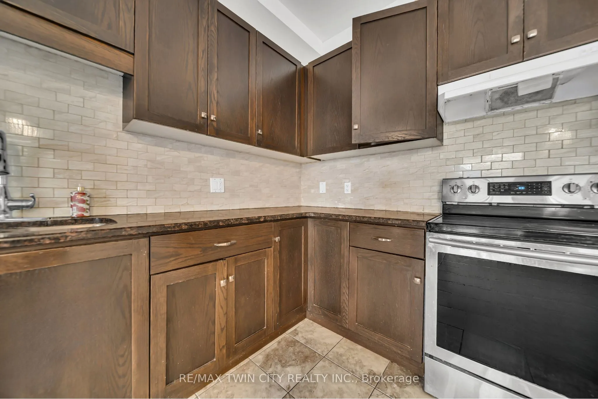 182 Eden Oak Trail