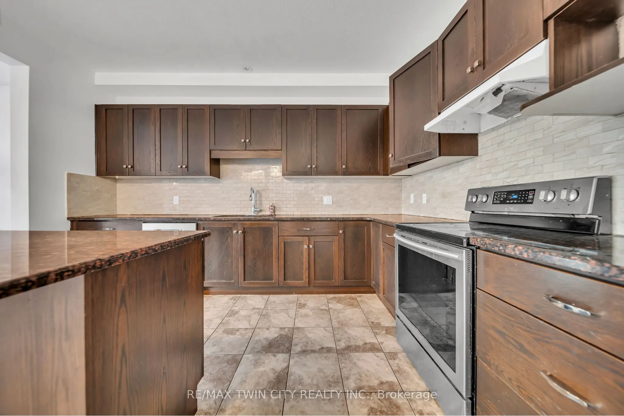182 Eden Oak Trail