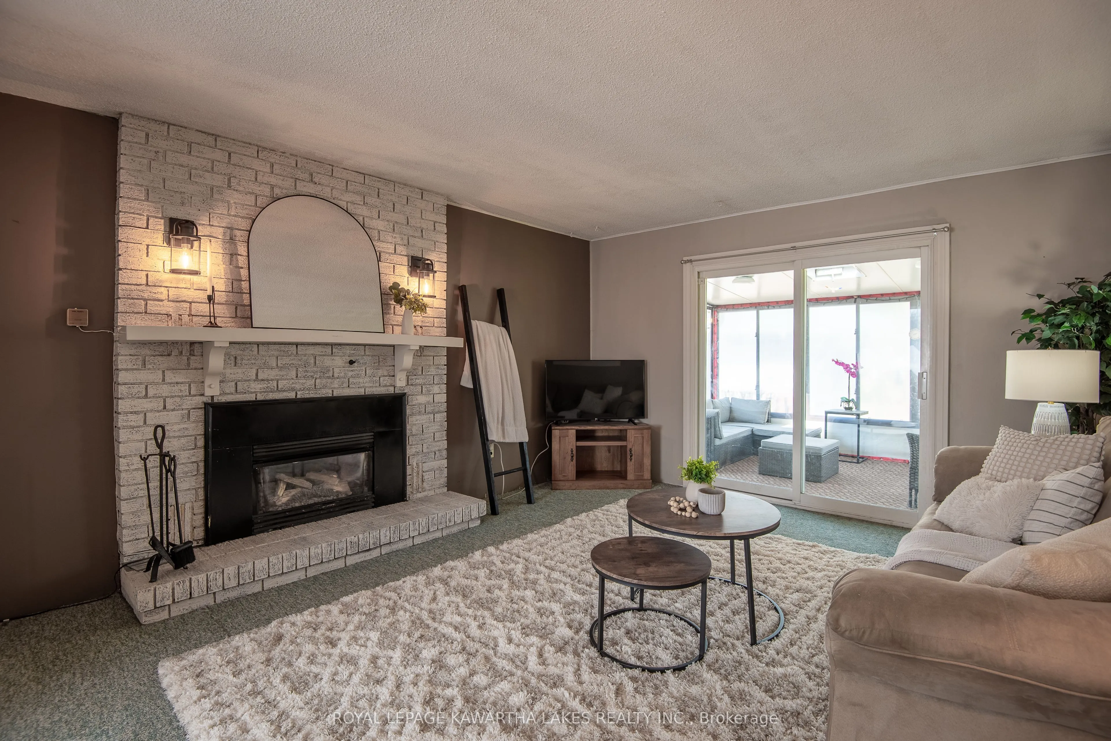 85 Thomas Drive