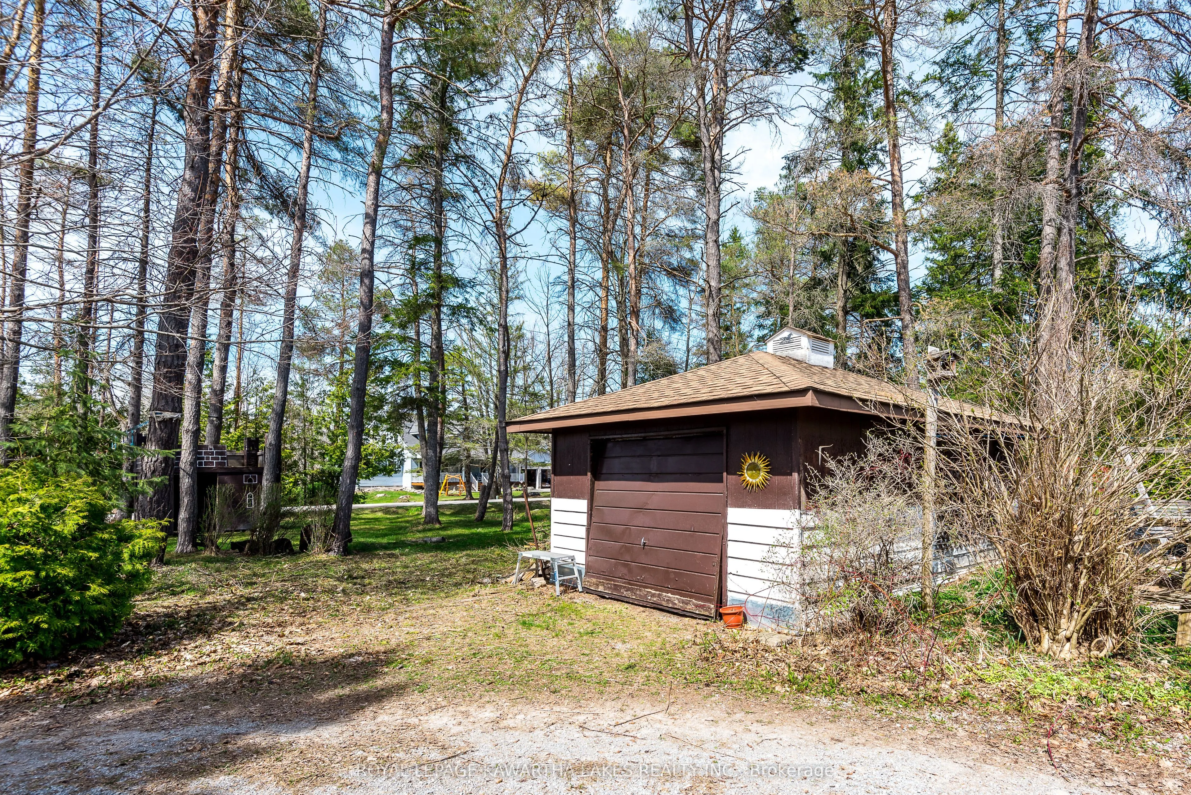 85 Thomas Drive
