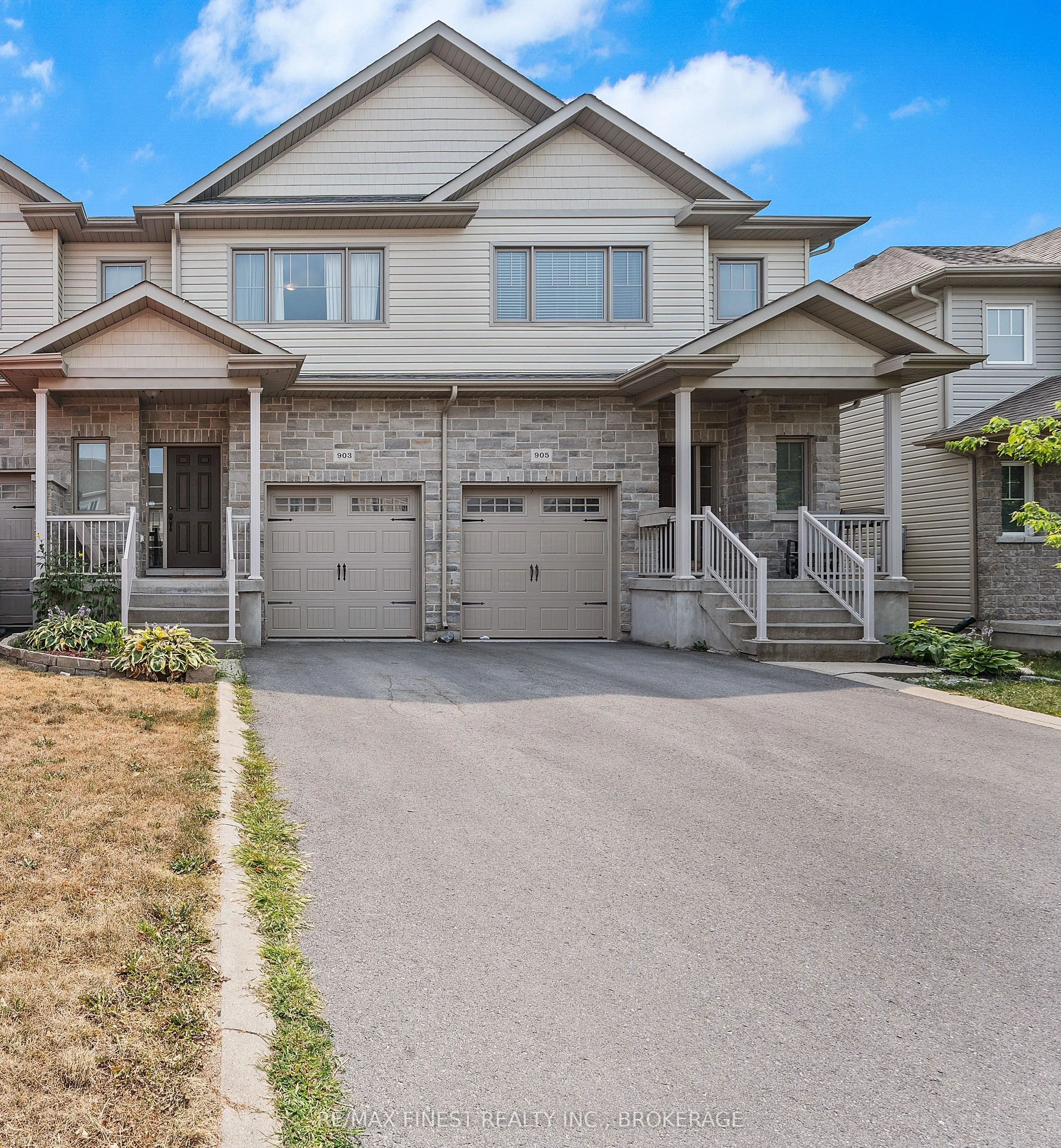 903 BLOSSOM Street