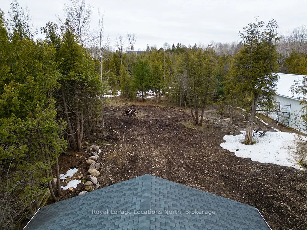 236 Lakeshore Road S