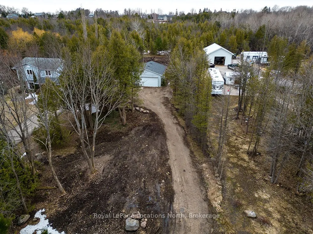 236 Lakeshore Road S