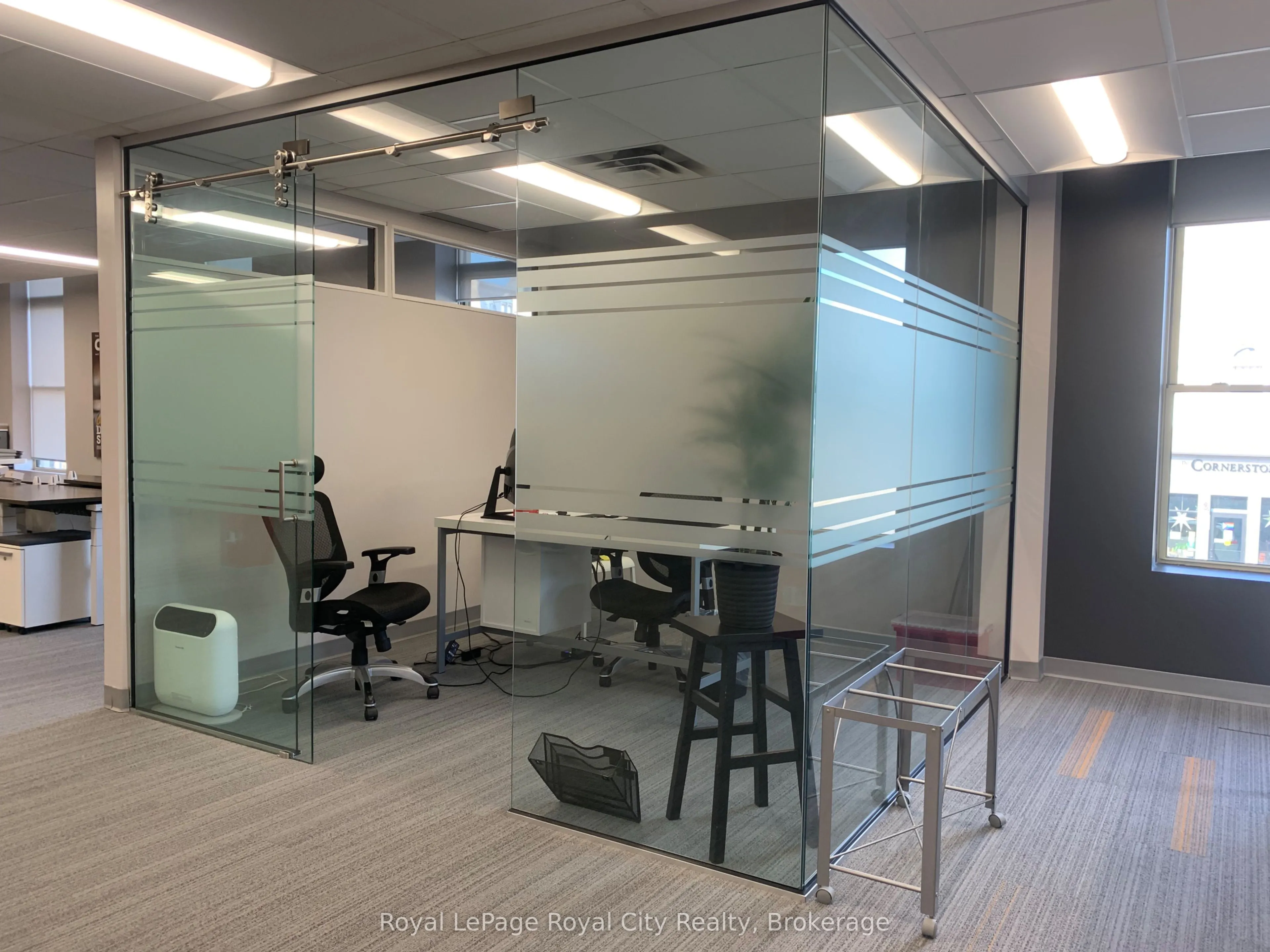 2 Wyndham Street N, #second floor