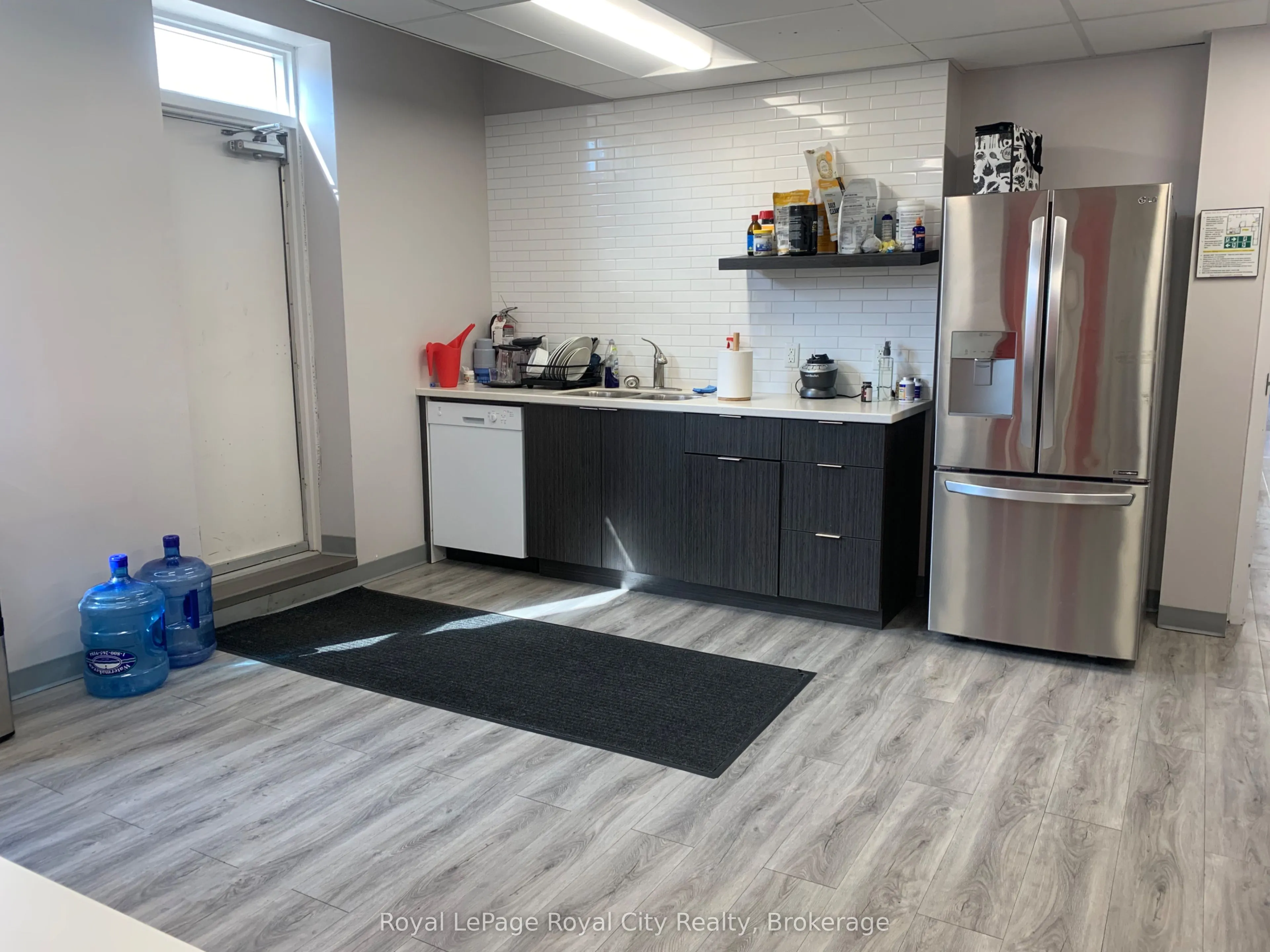2 Wyndham Street N, #second floor