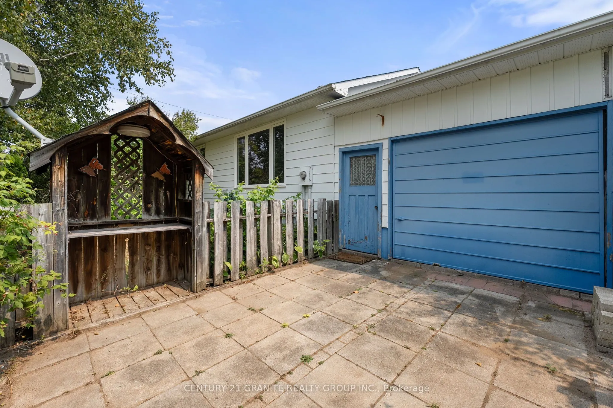 24 Great Oak Street