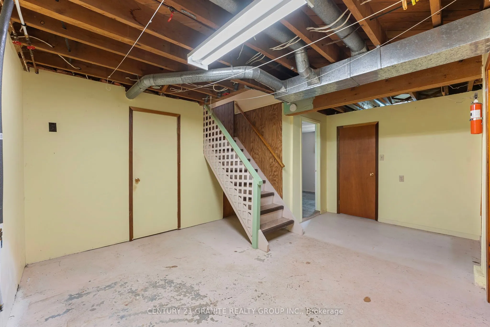 24 Great Oak Street