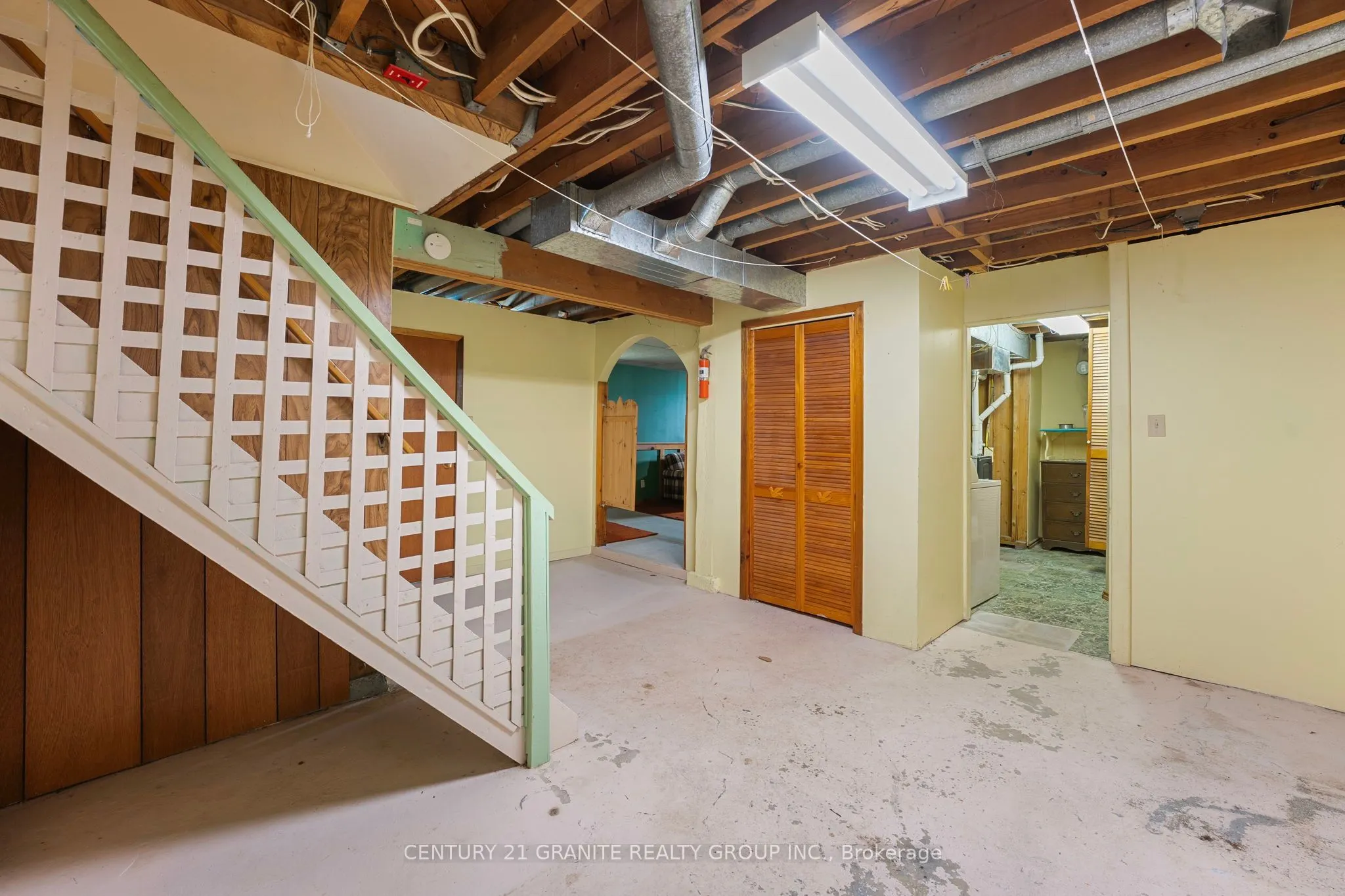 24 Great Oak Street