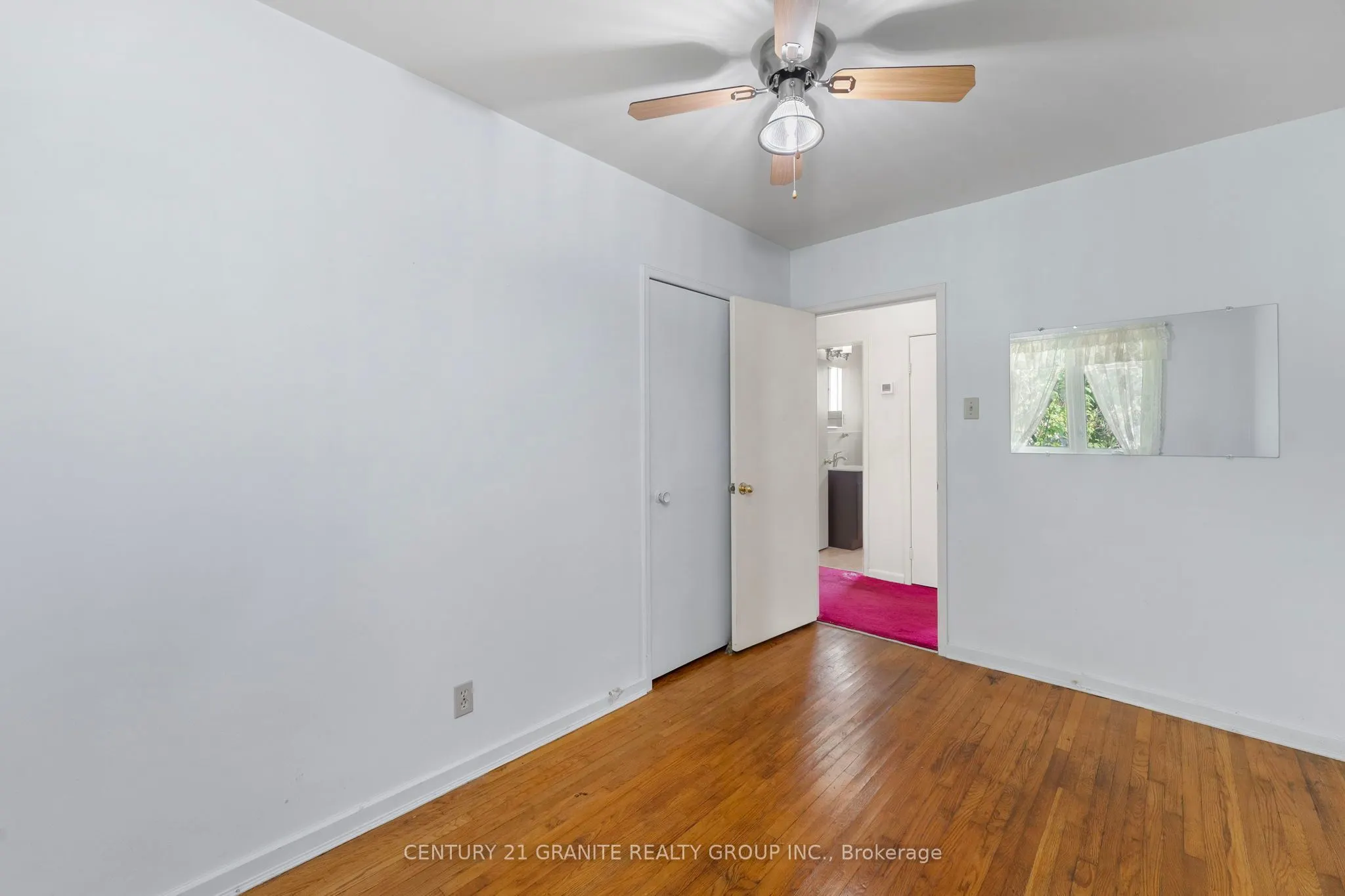 24 Great Oak Street