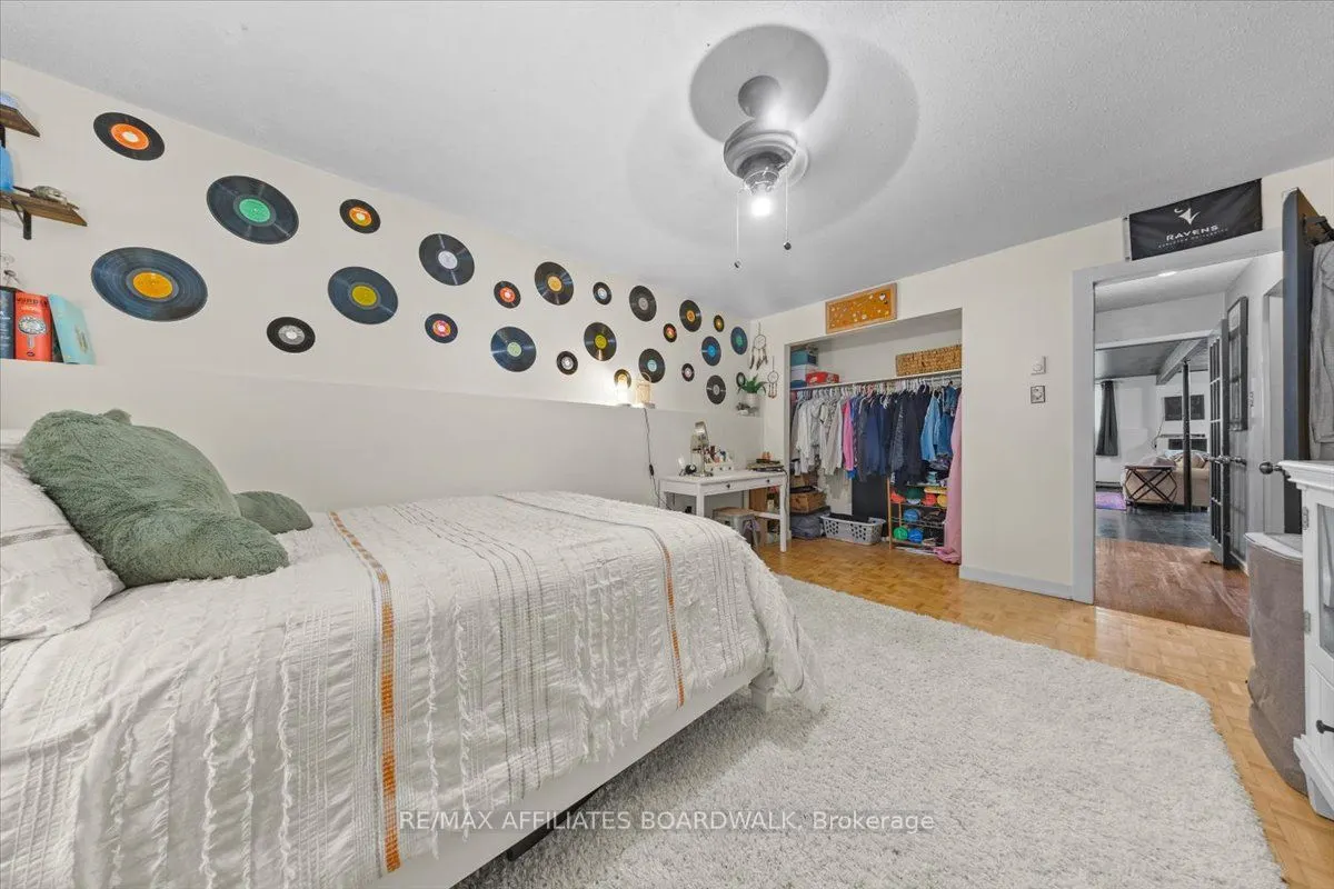 16 Coolbrook Crescent