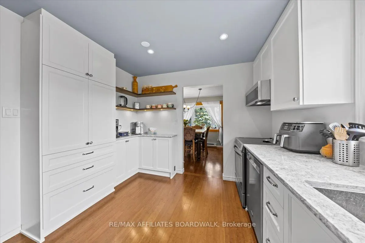 16 Coolbrook Crescent