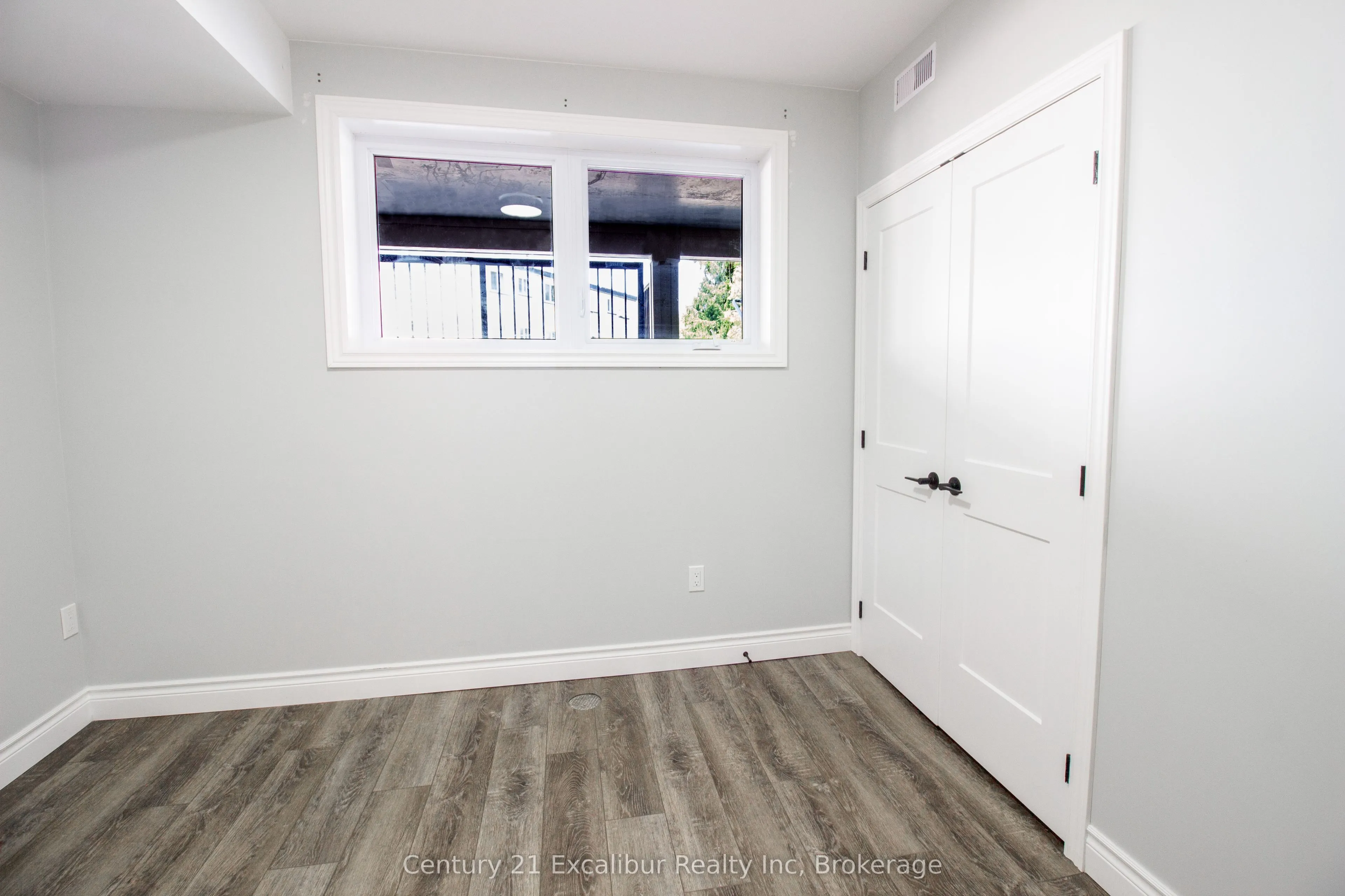 360 Queen Street E, #5A