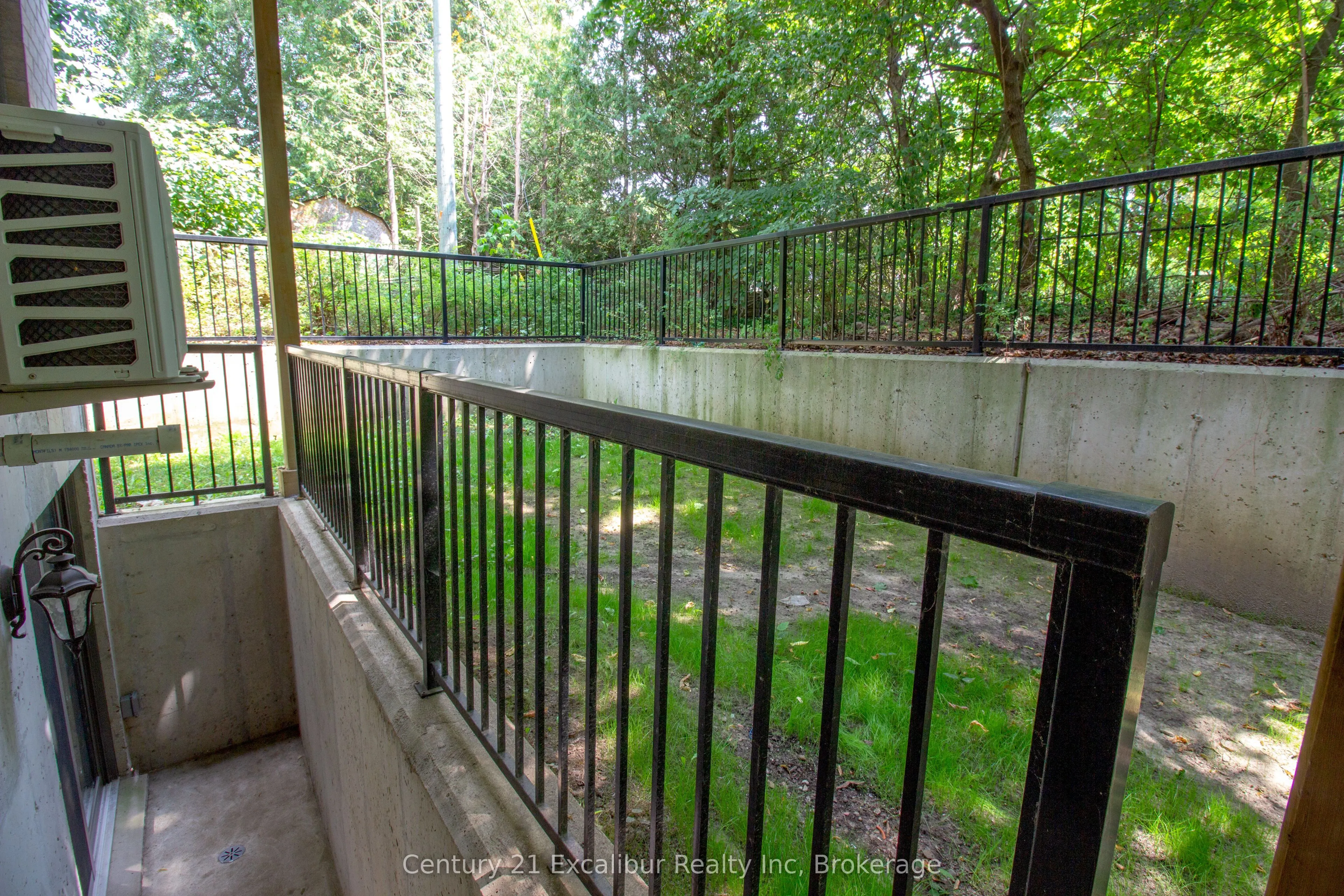 360 Queen Street E, #5A