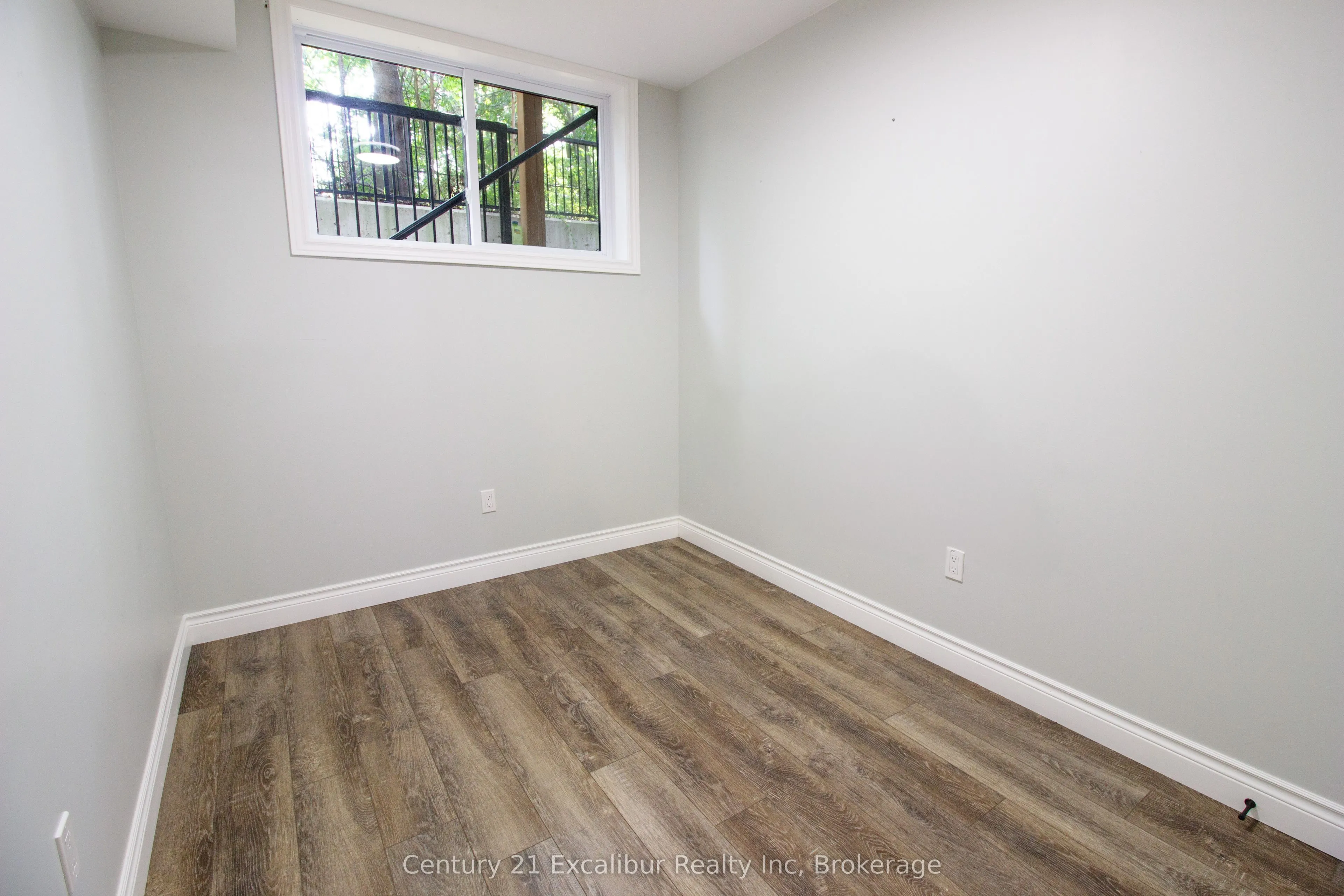 360 Queen Street E, #5A