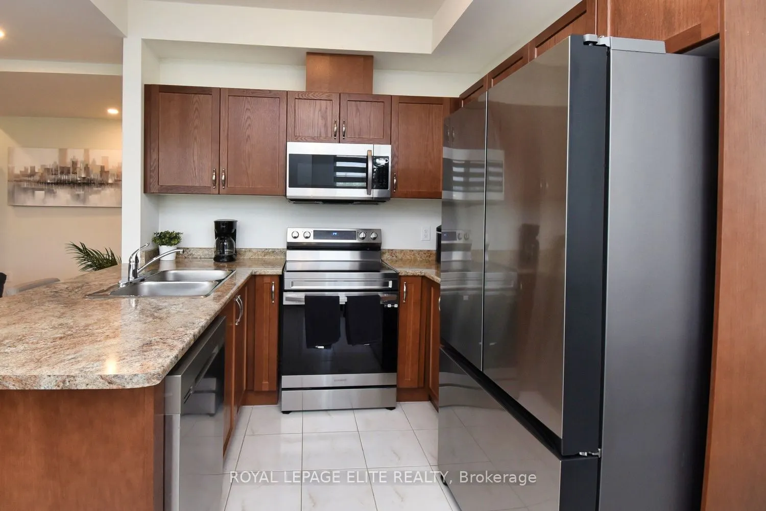 383 DUNDAS Street E, #69