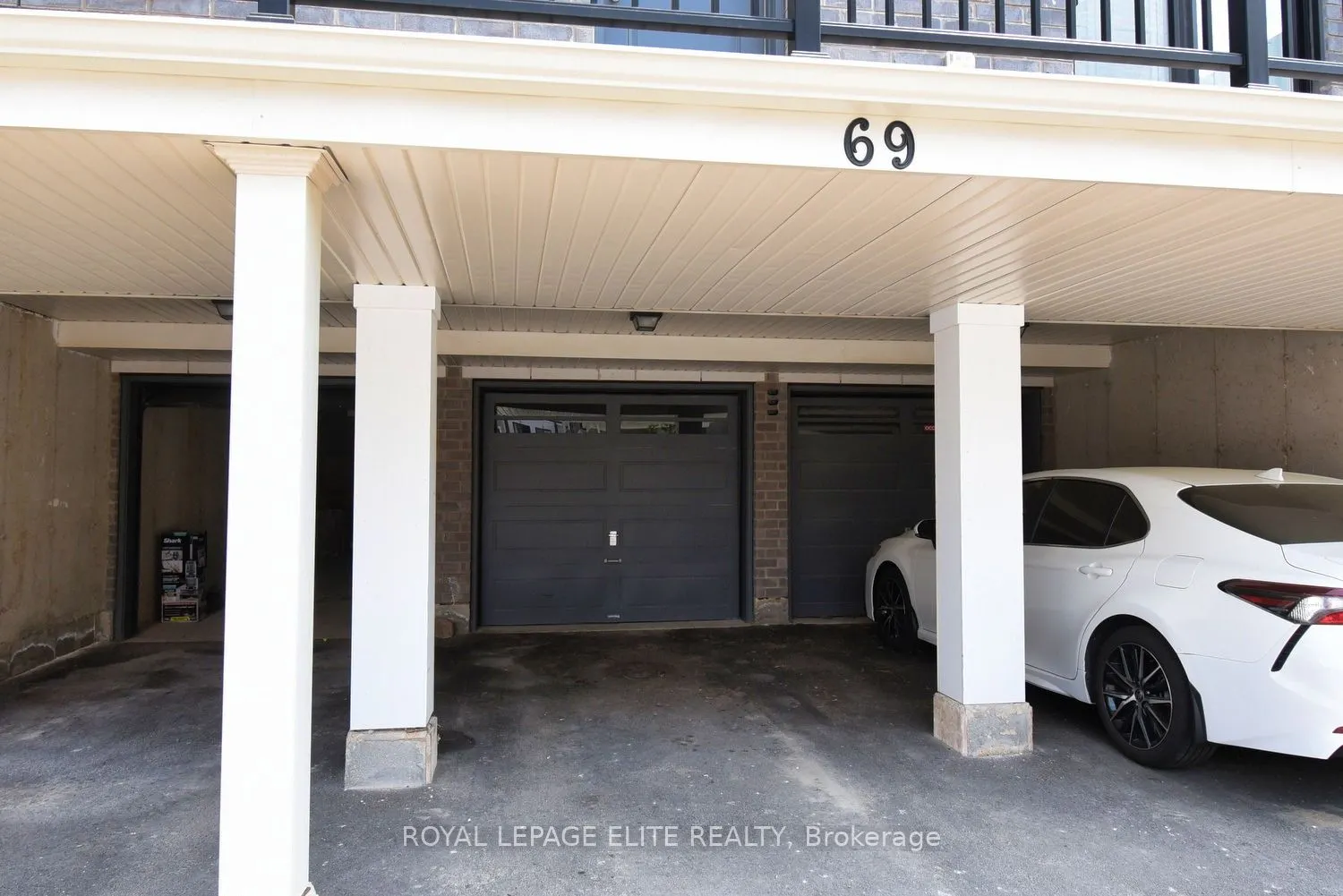 383 DUNDAS Street E, #69