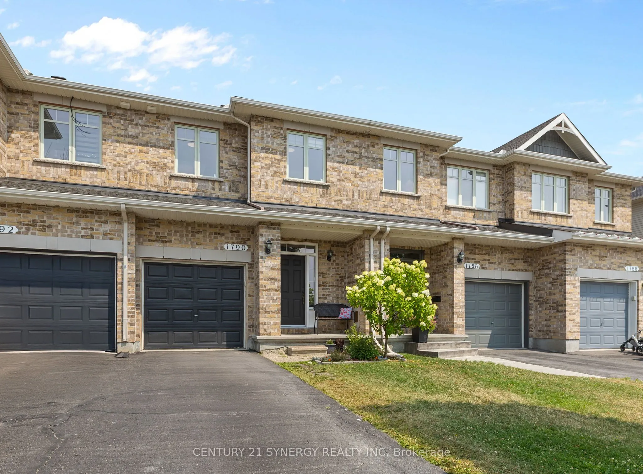 1790 Plainridge Crescent