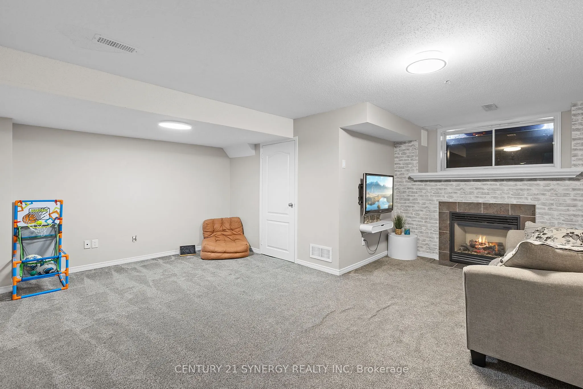 1790 Plainridge Crescent