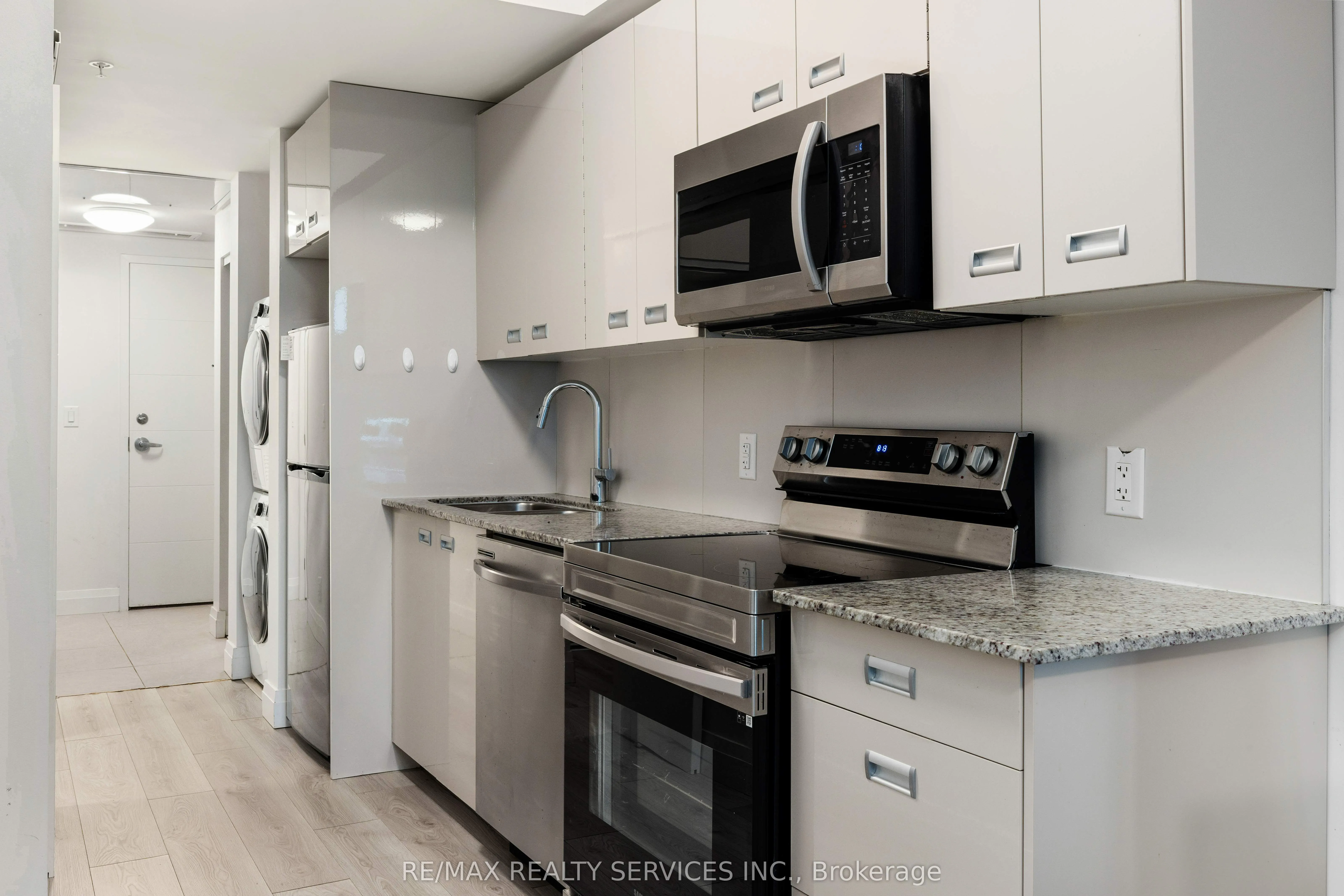 652 Princess Street, #522