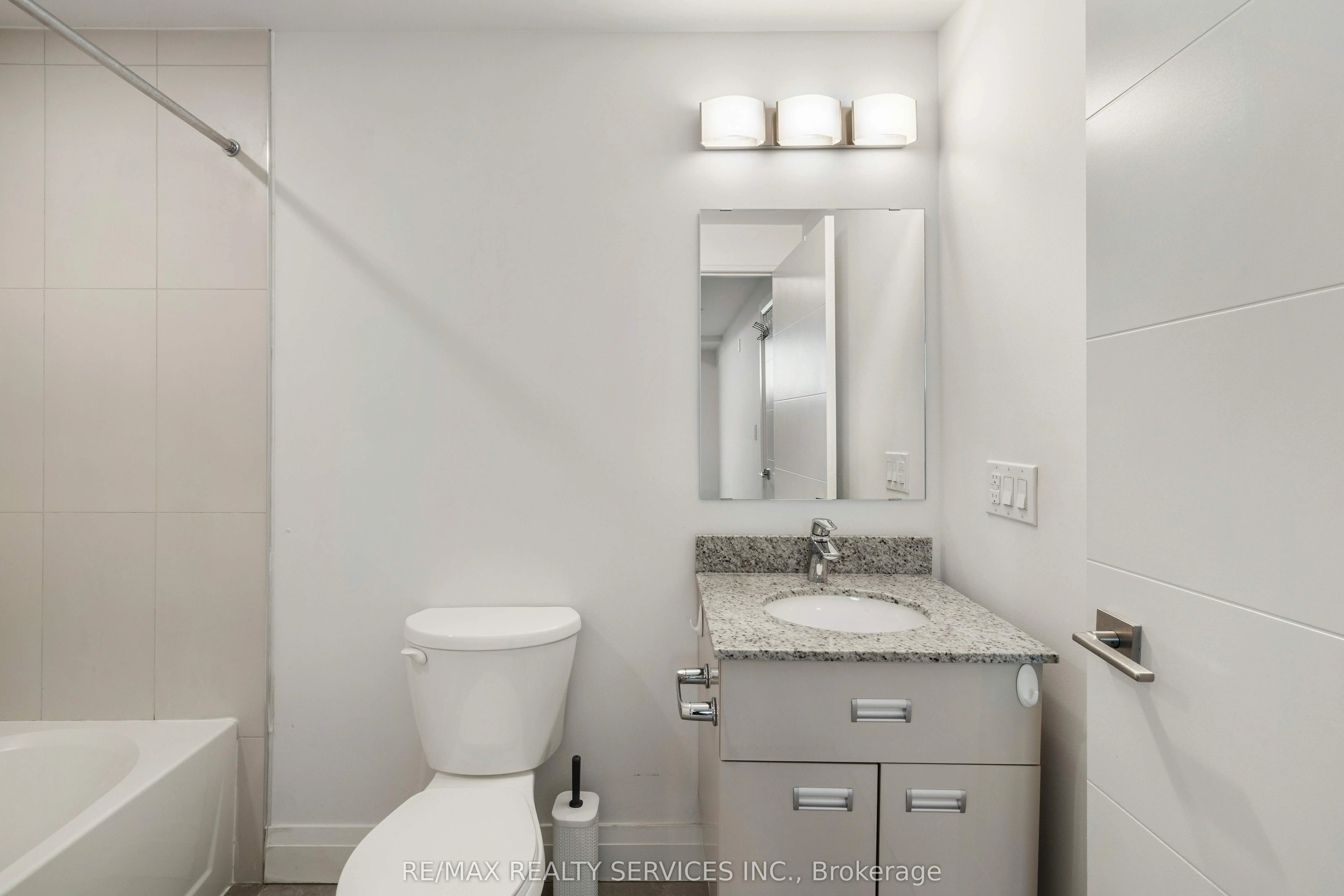 652 Princess Street, #522
