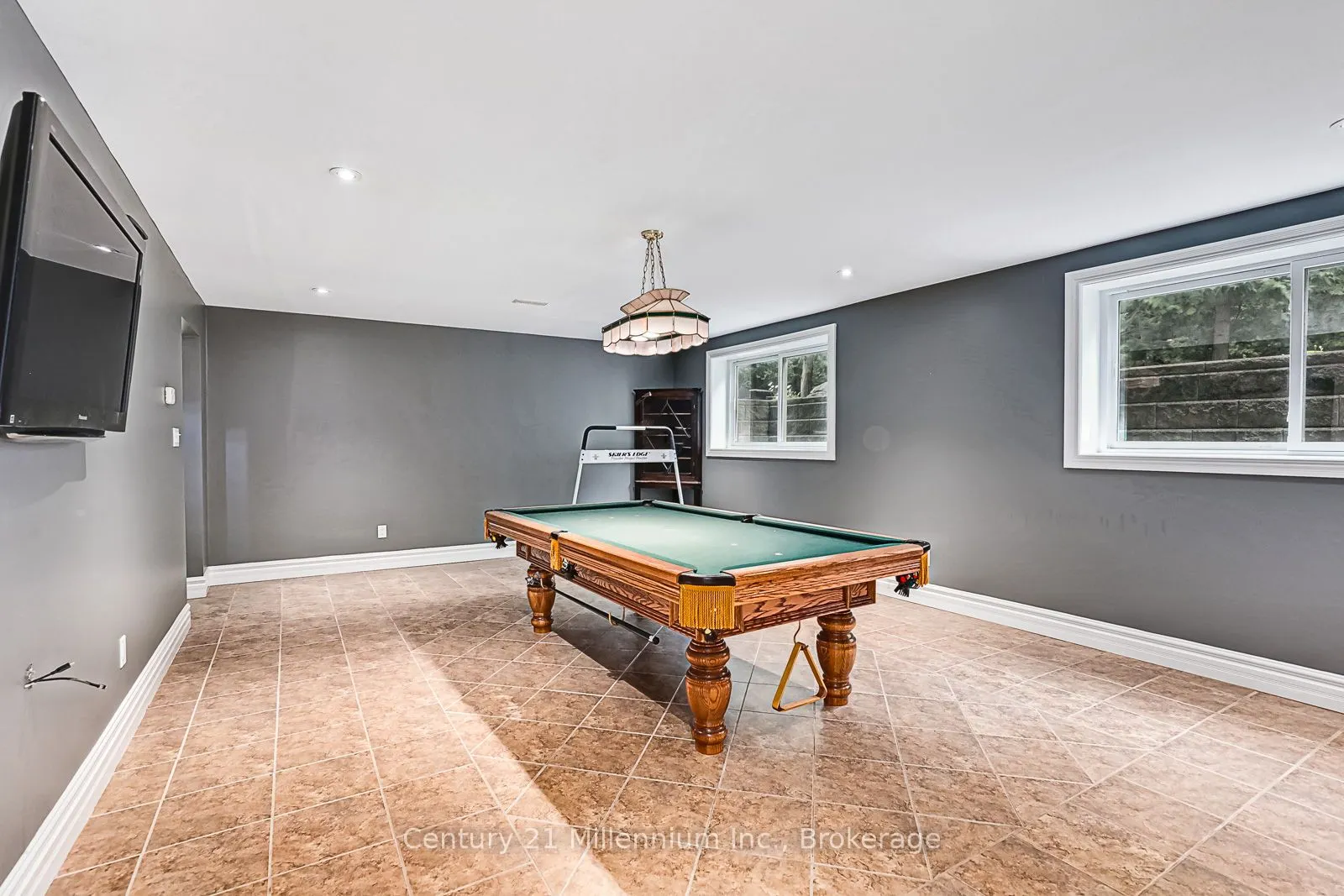 112 Cortina Crescent