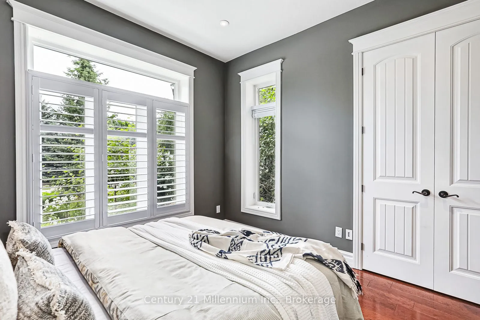 112 Cortina Crescent