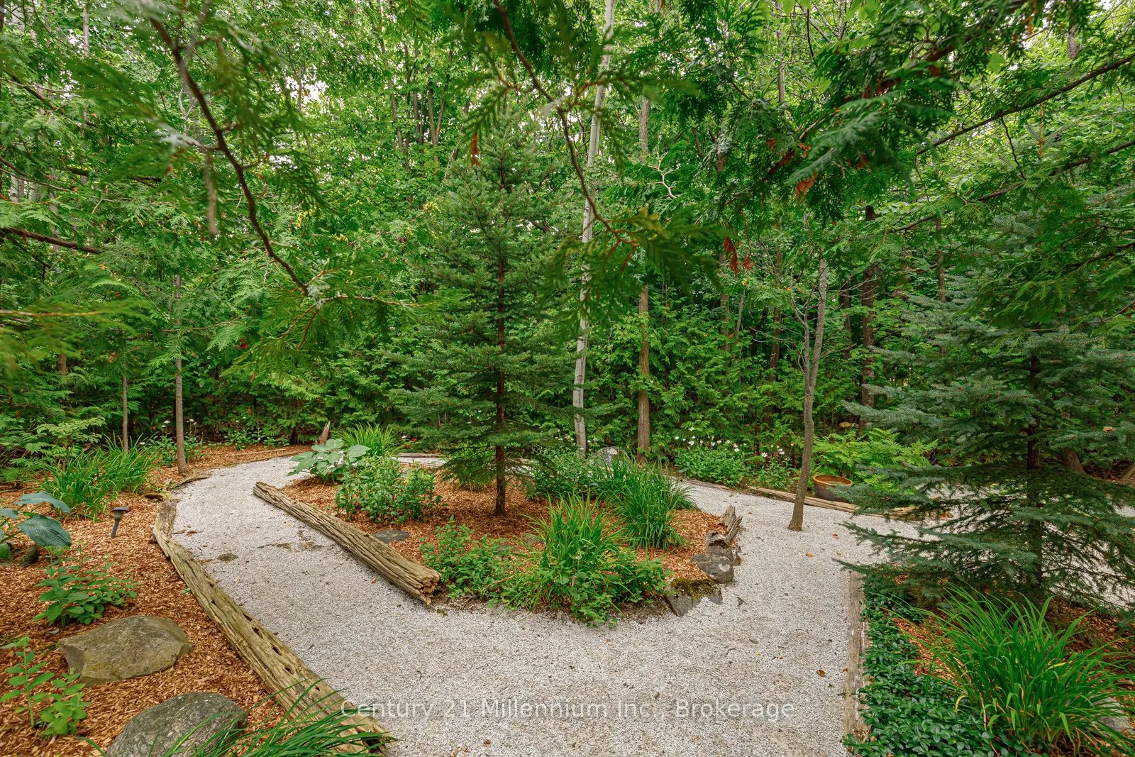 112 Cortina Crescent