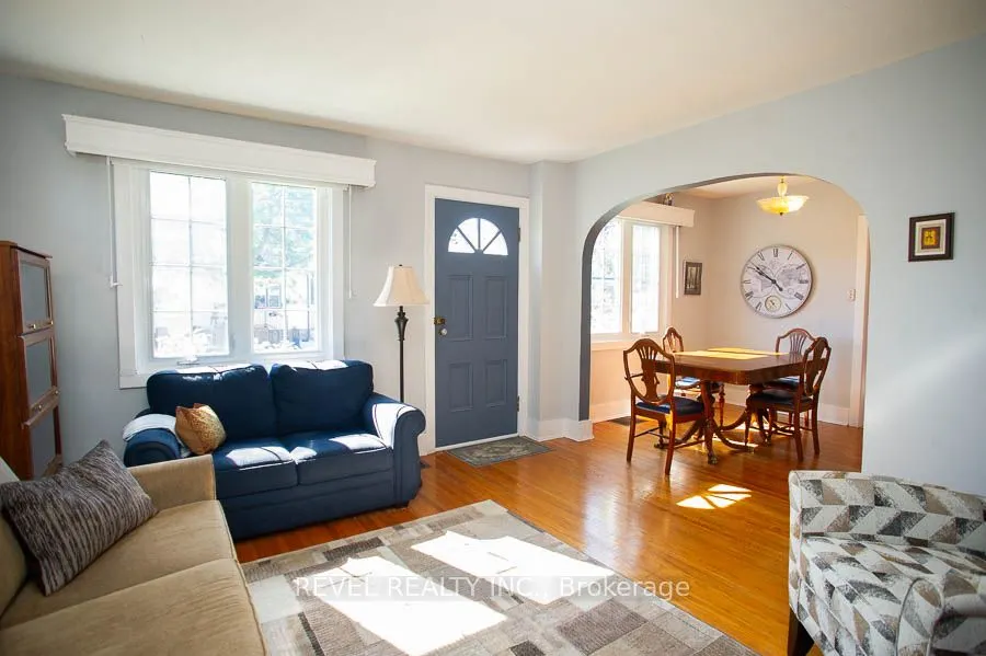 24 Hill Avenue