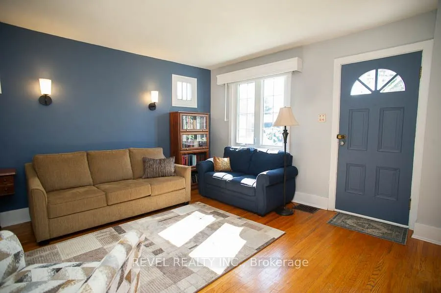24 Hill Avenue