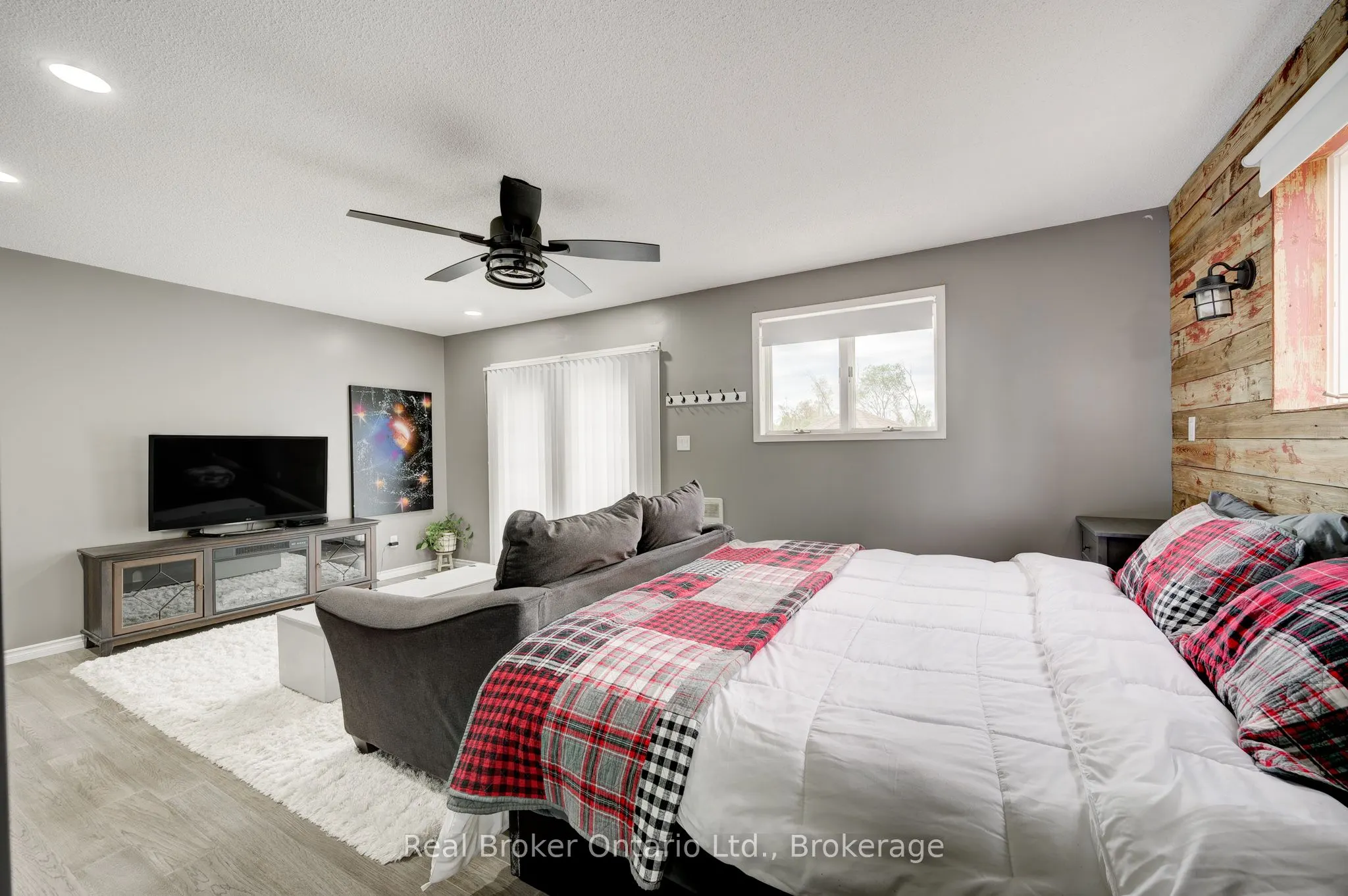 2859 Dominion Road