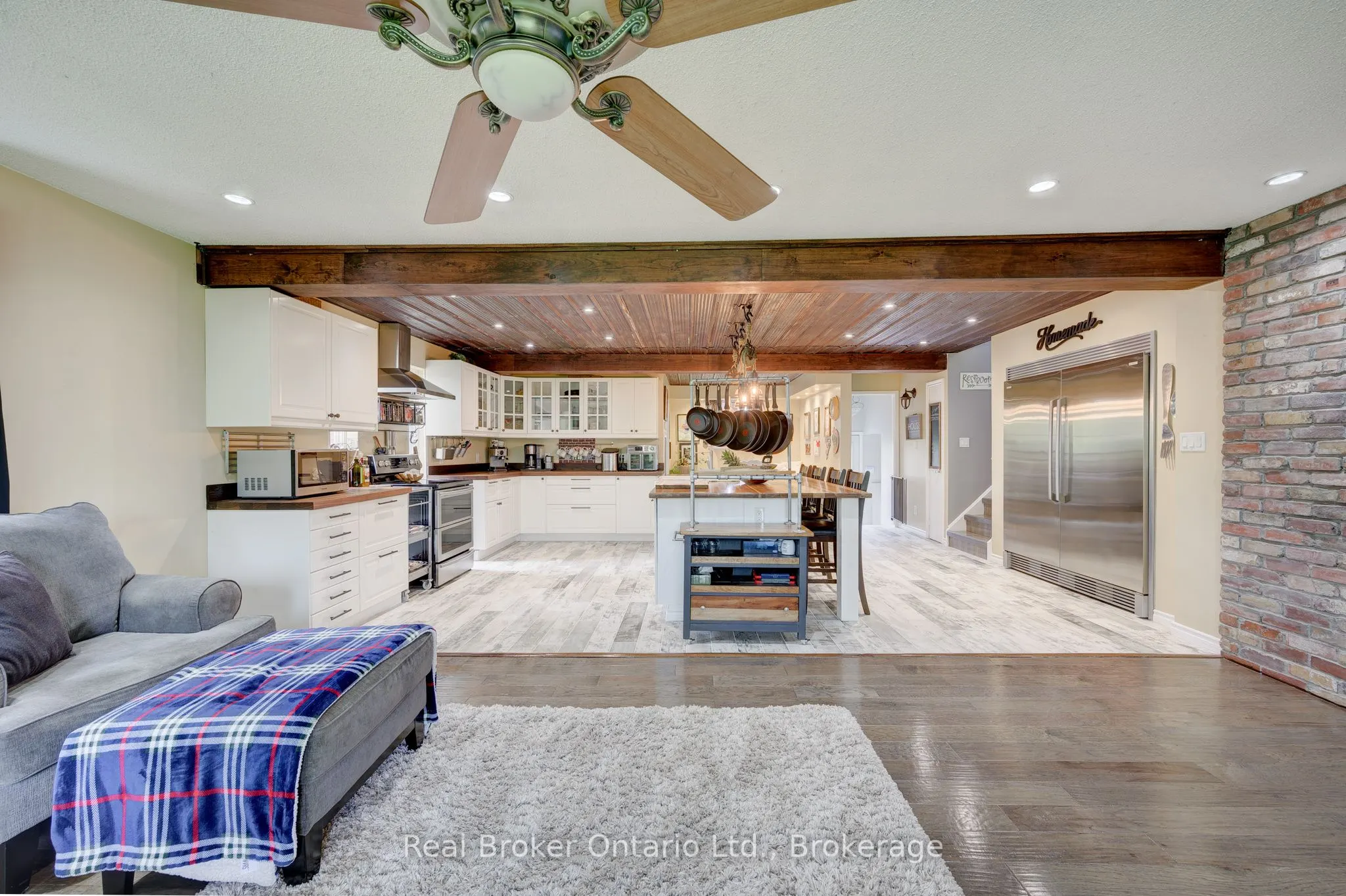 2859 Dominion Road