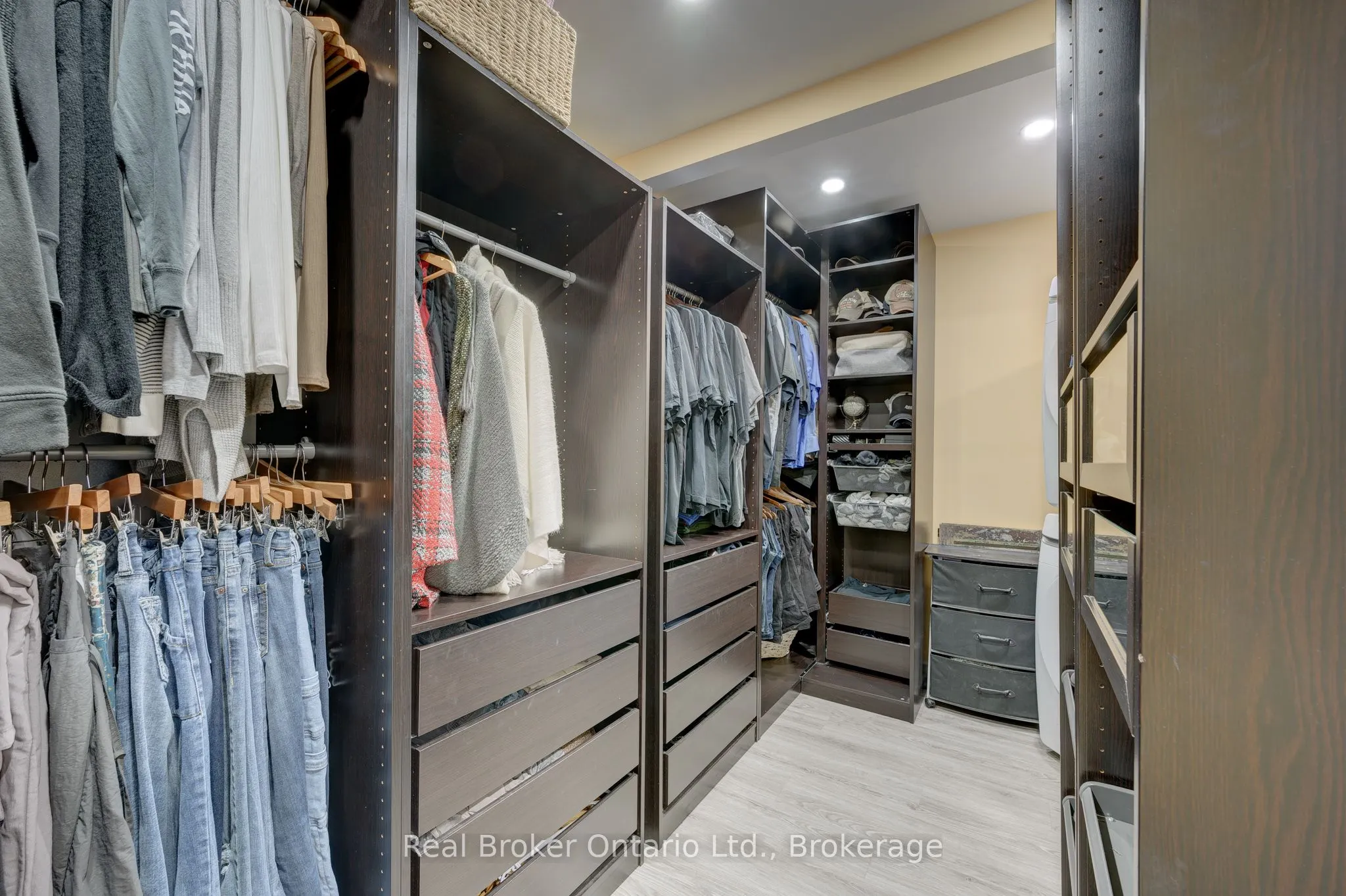 2859 Dominion Road