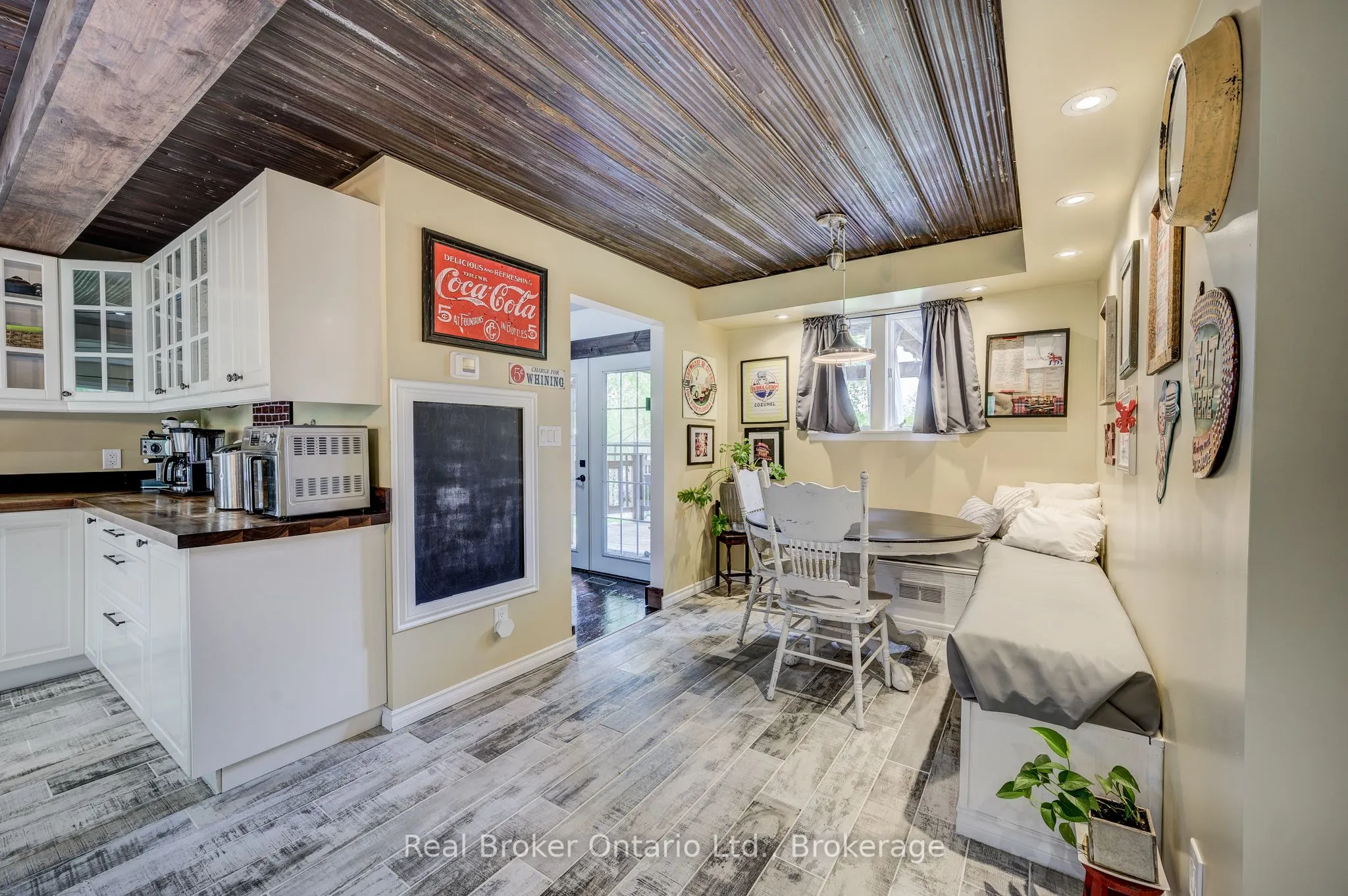2859 Dominion Road