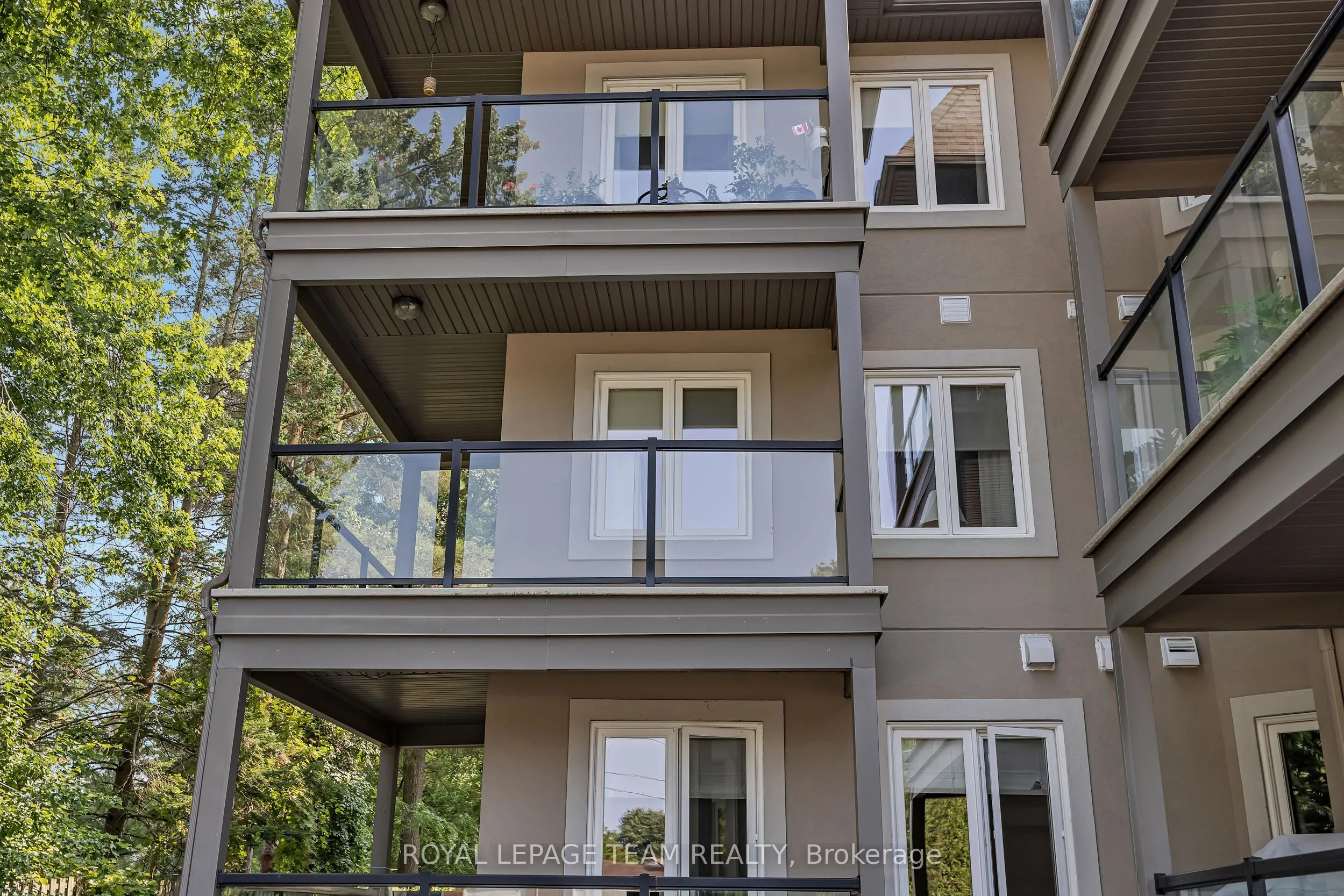 2 Warner Street