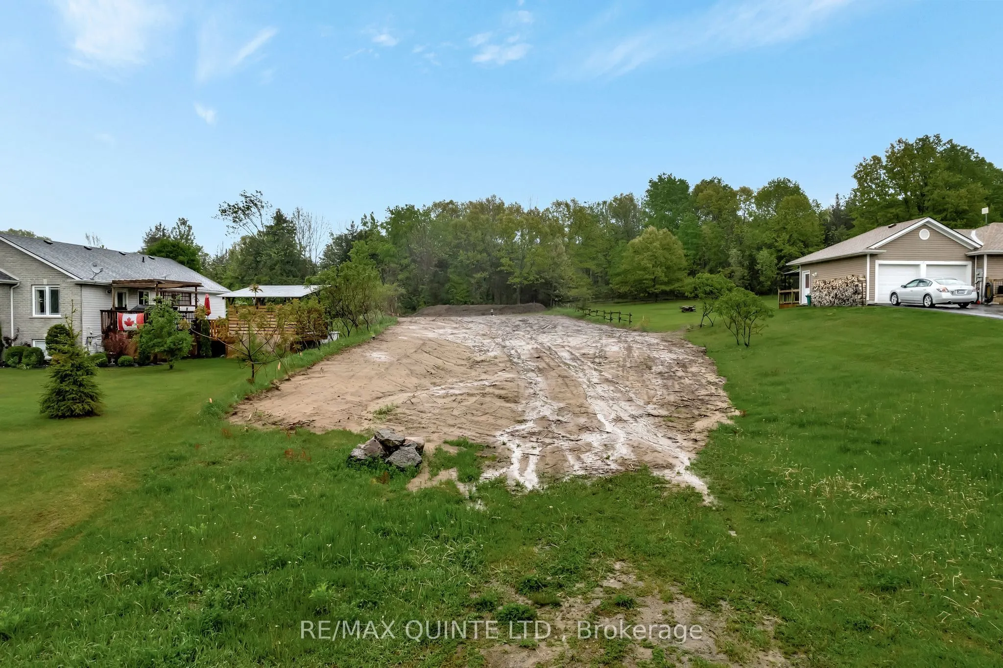 43 DEERFIELD Drive