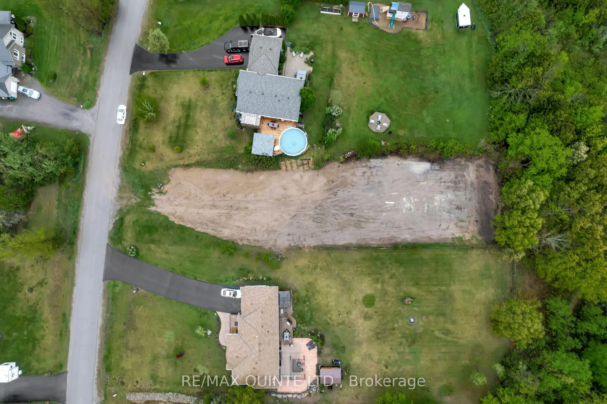 43 DEERFIELD Drive