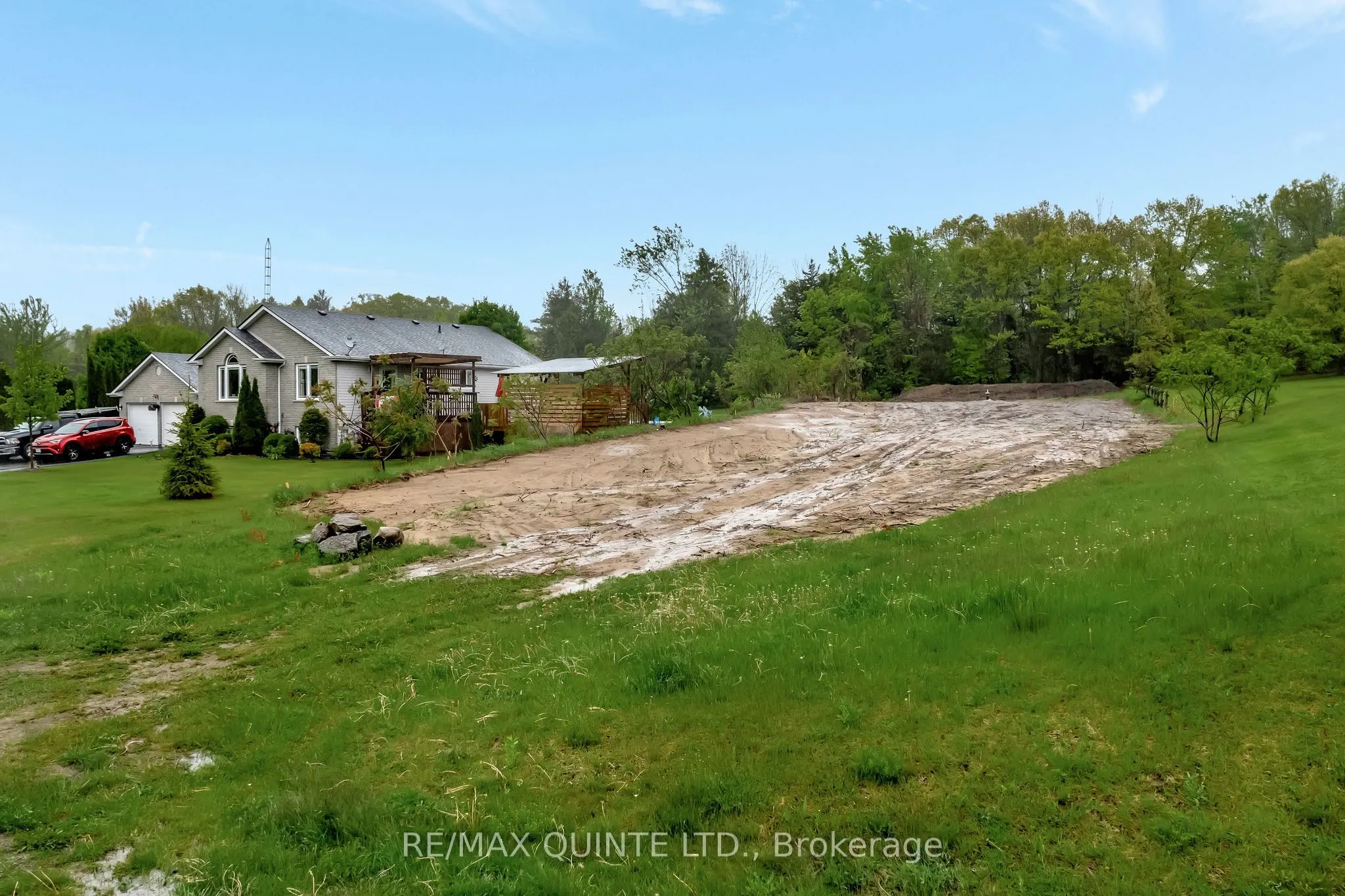 43 DEERFIELD Drive