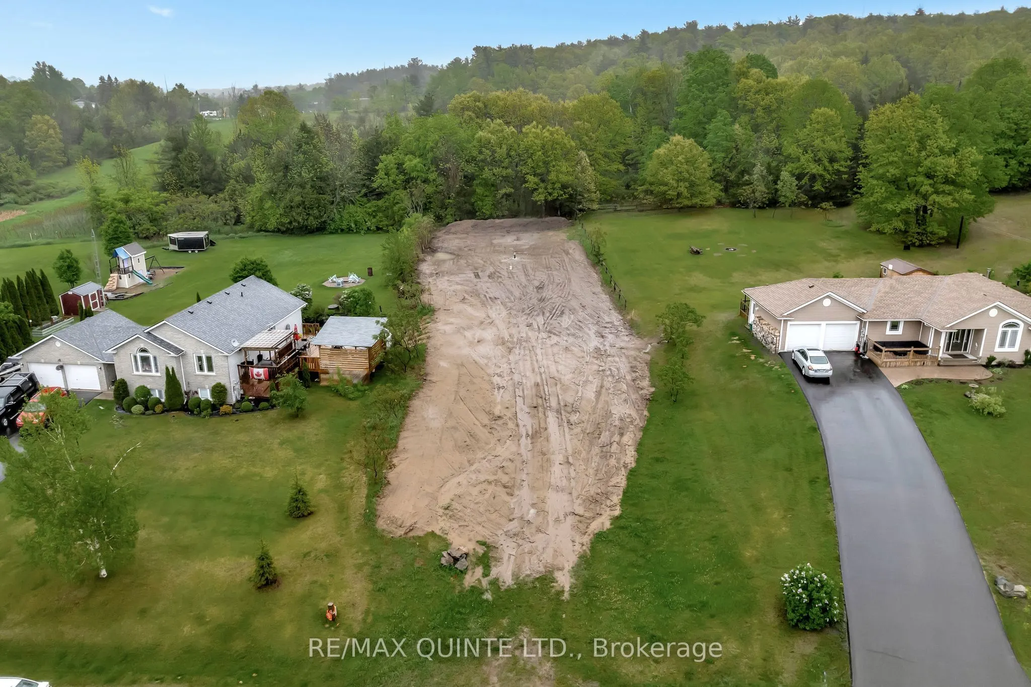 43 DEERFIELD Drive