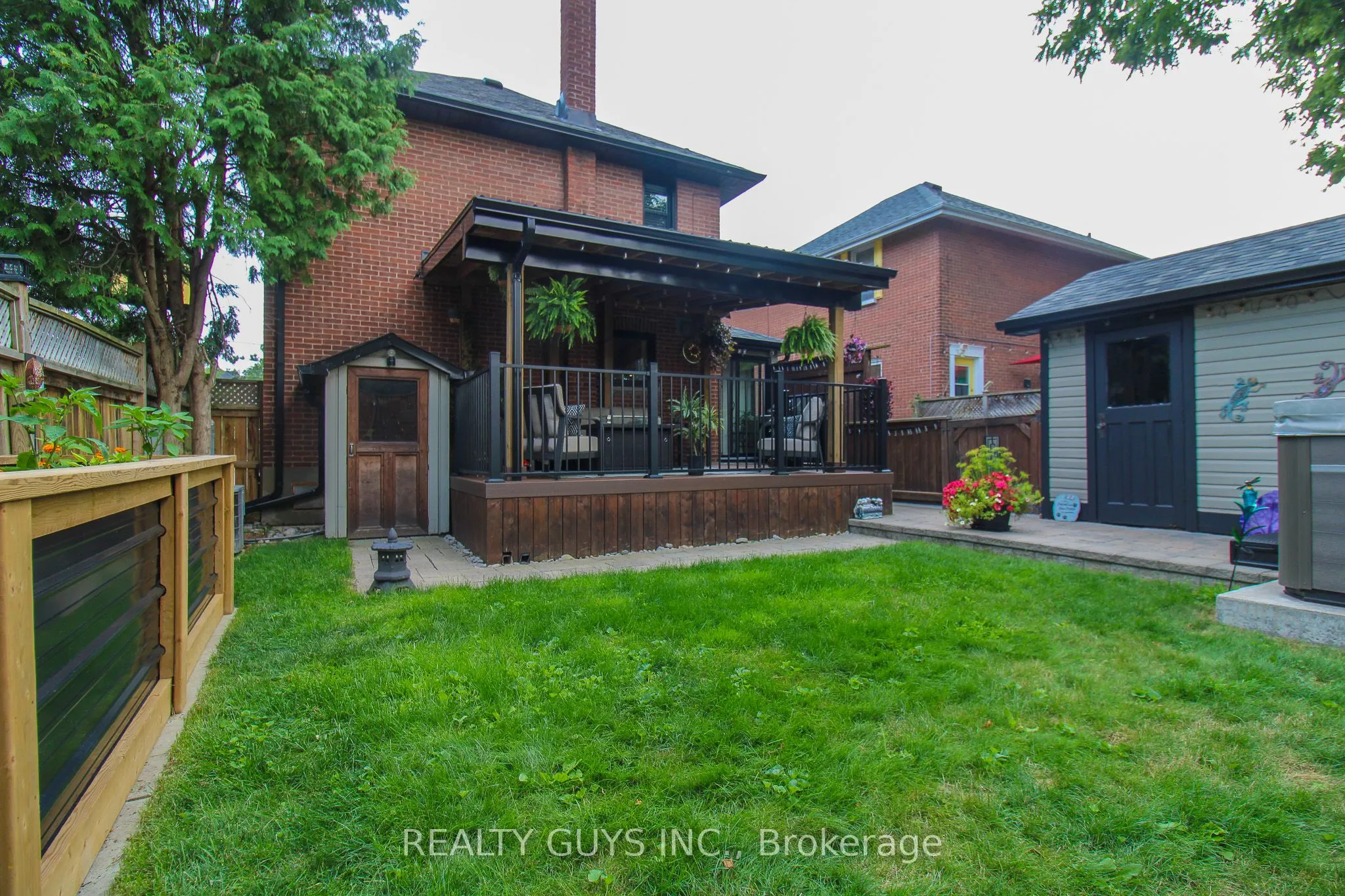 554 Douglas Avenue