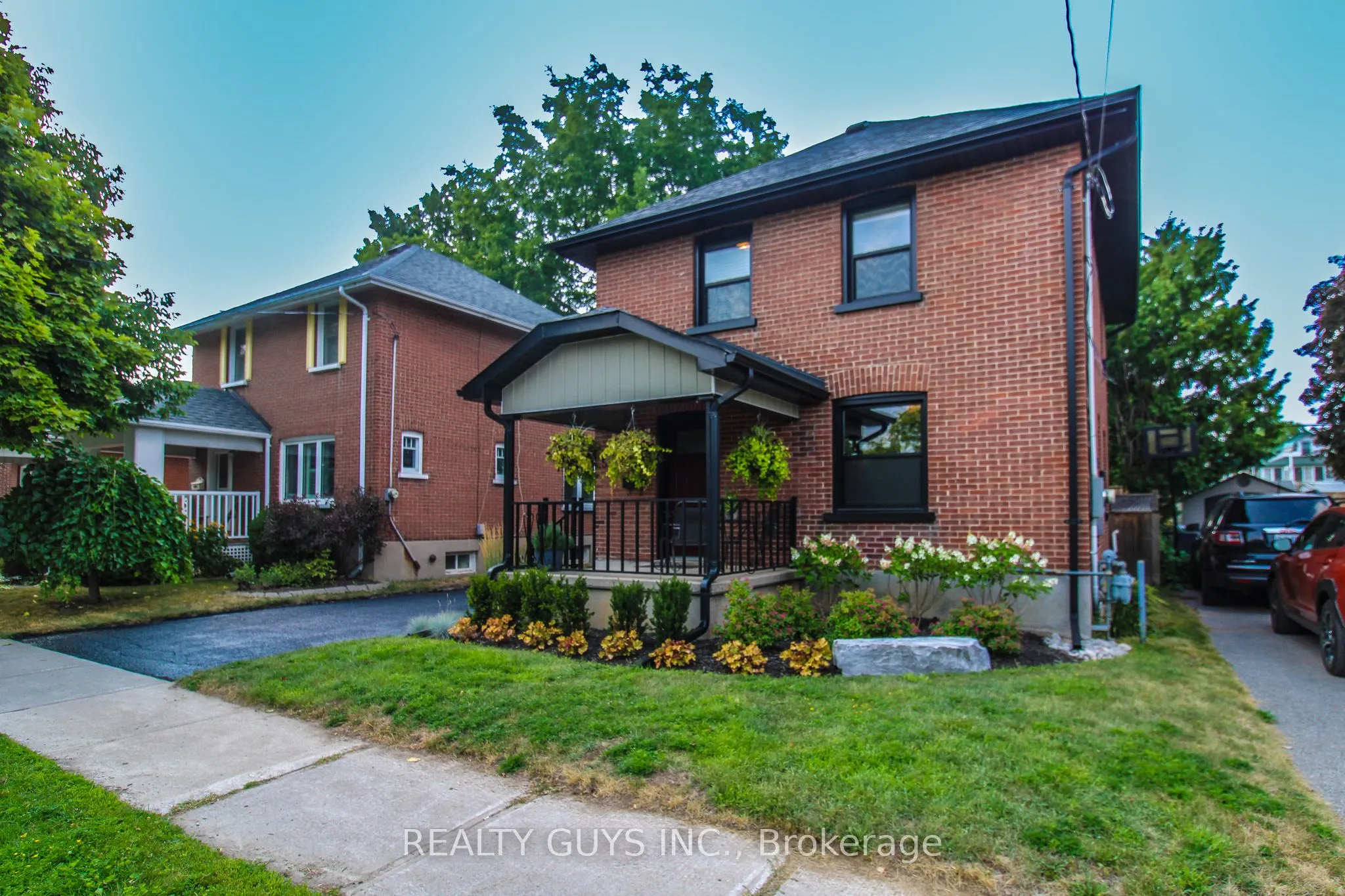 554 Douglas Avenue