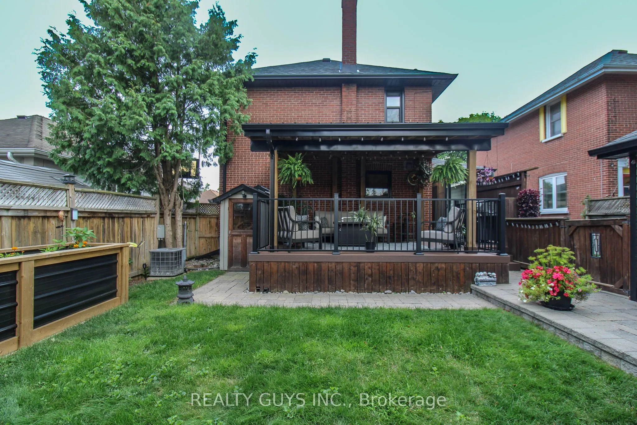 554 Douglas Avenue
