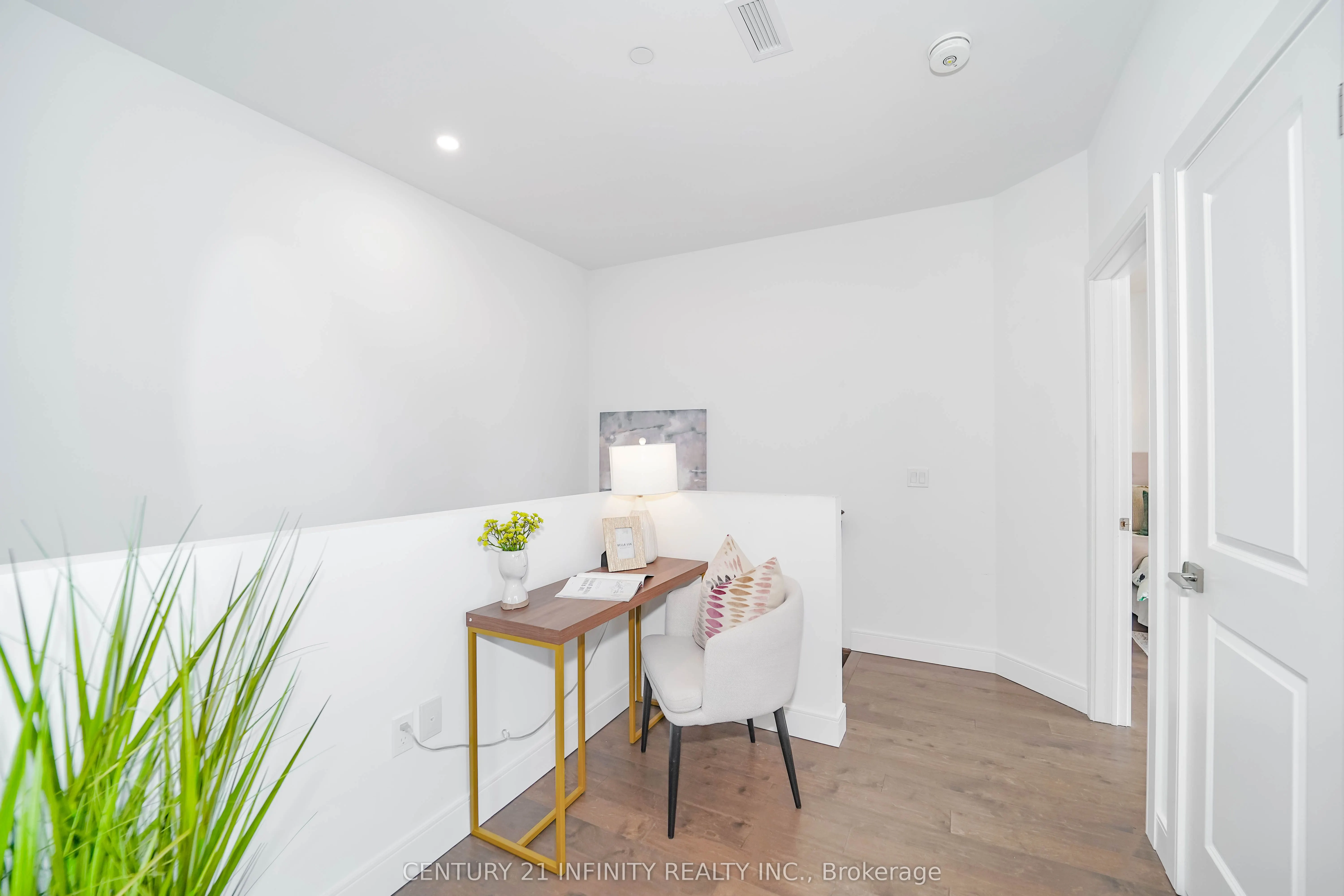 135 Orr Street, #101