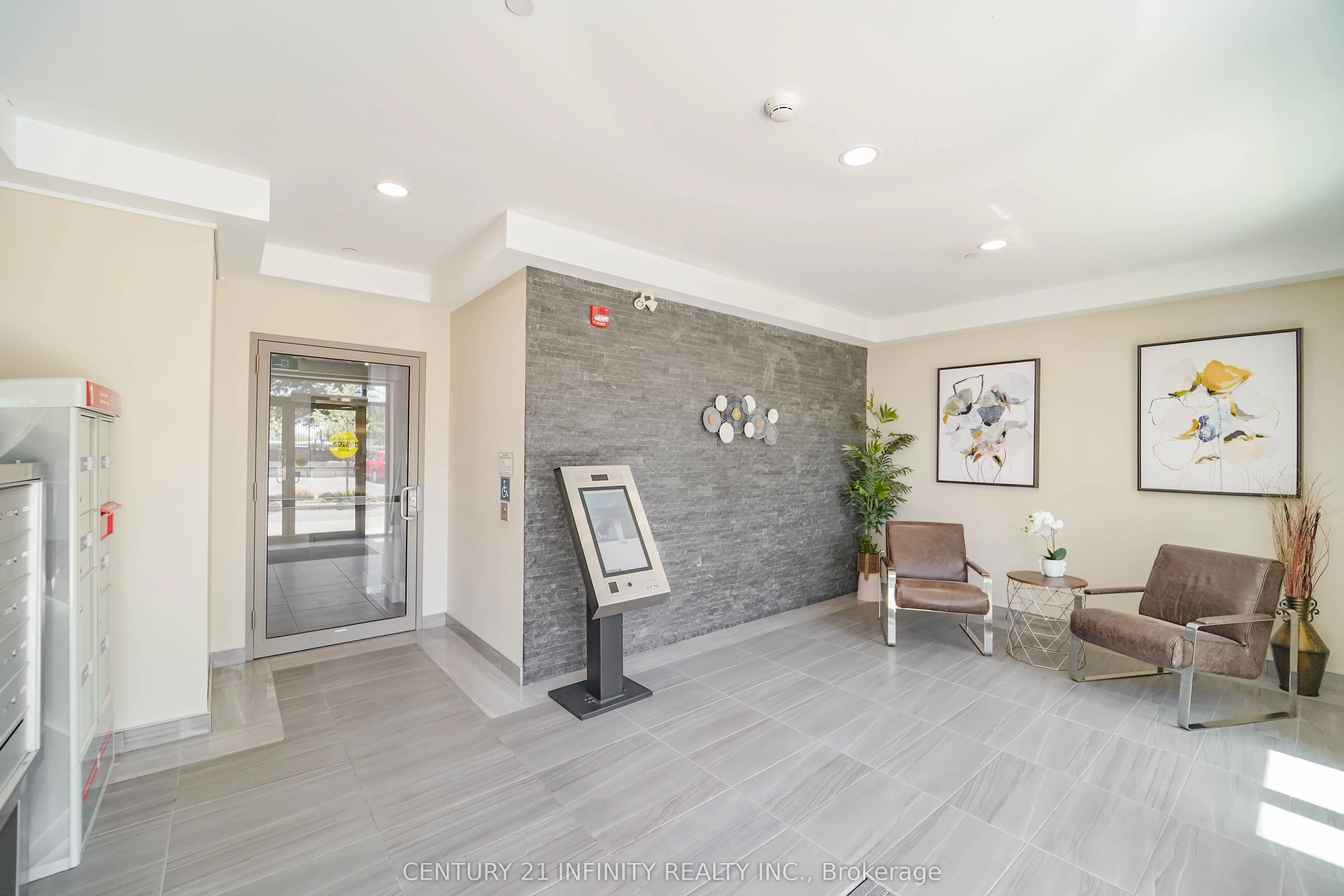 135 Orr Street, #101