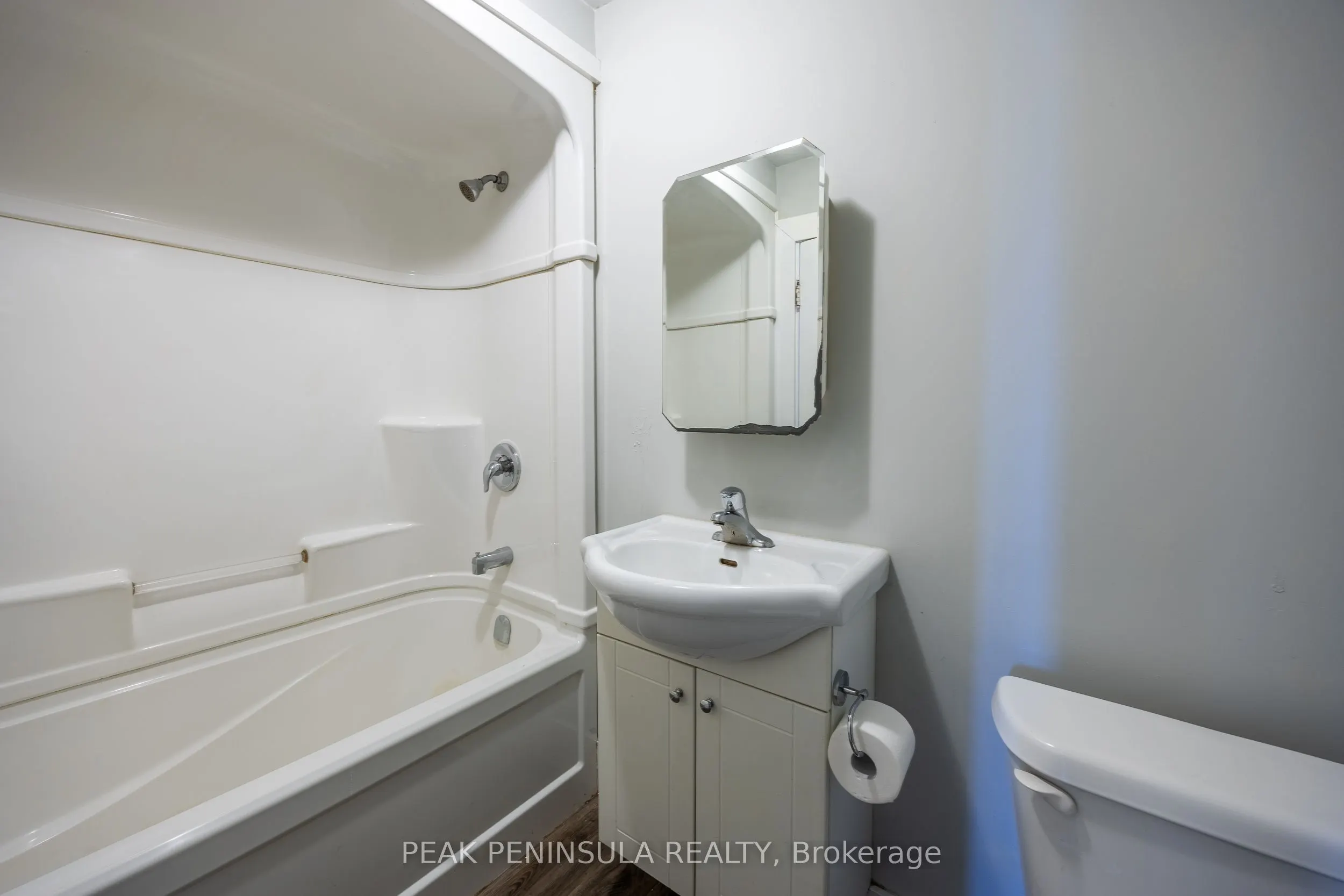 31 Water Street, #201
