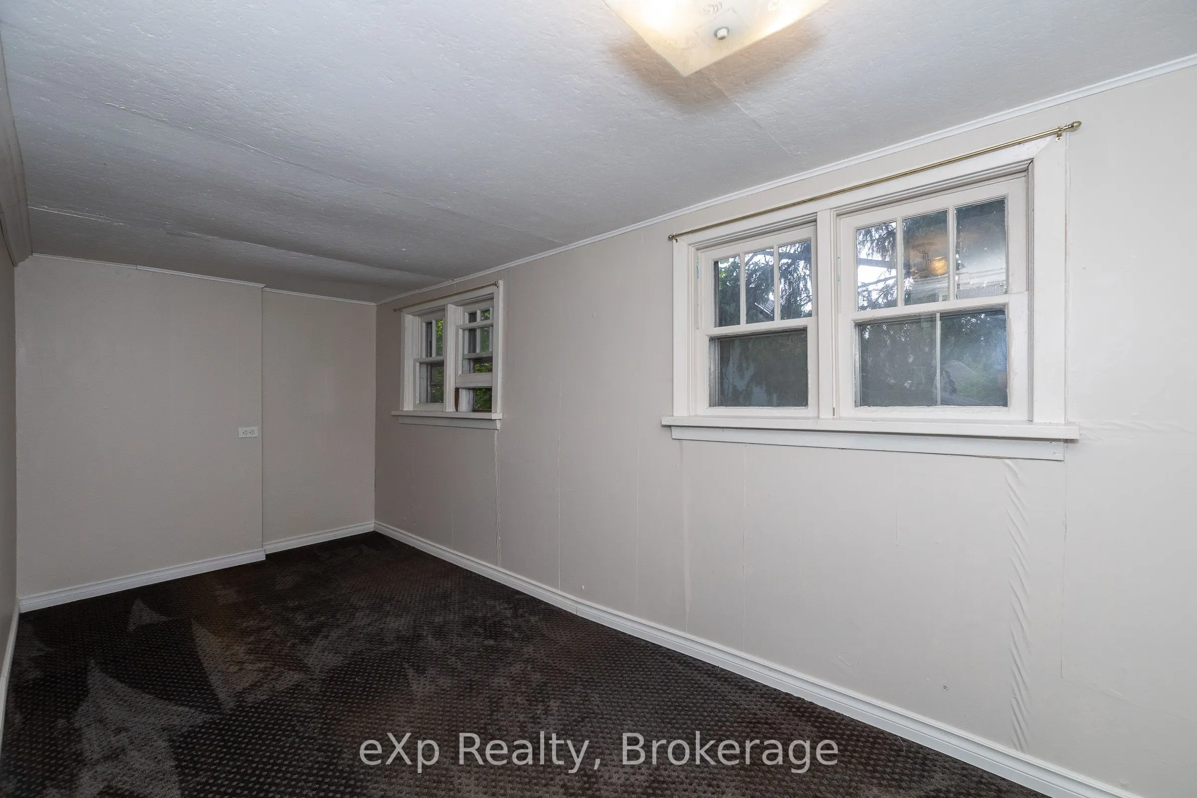 934 5th Avenue W