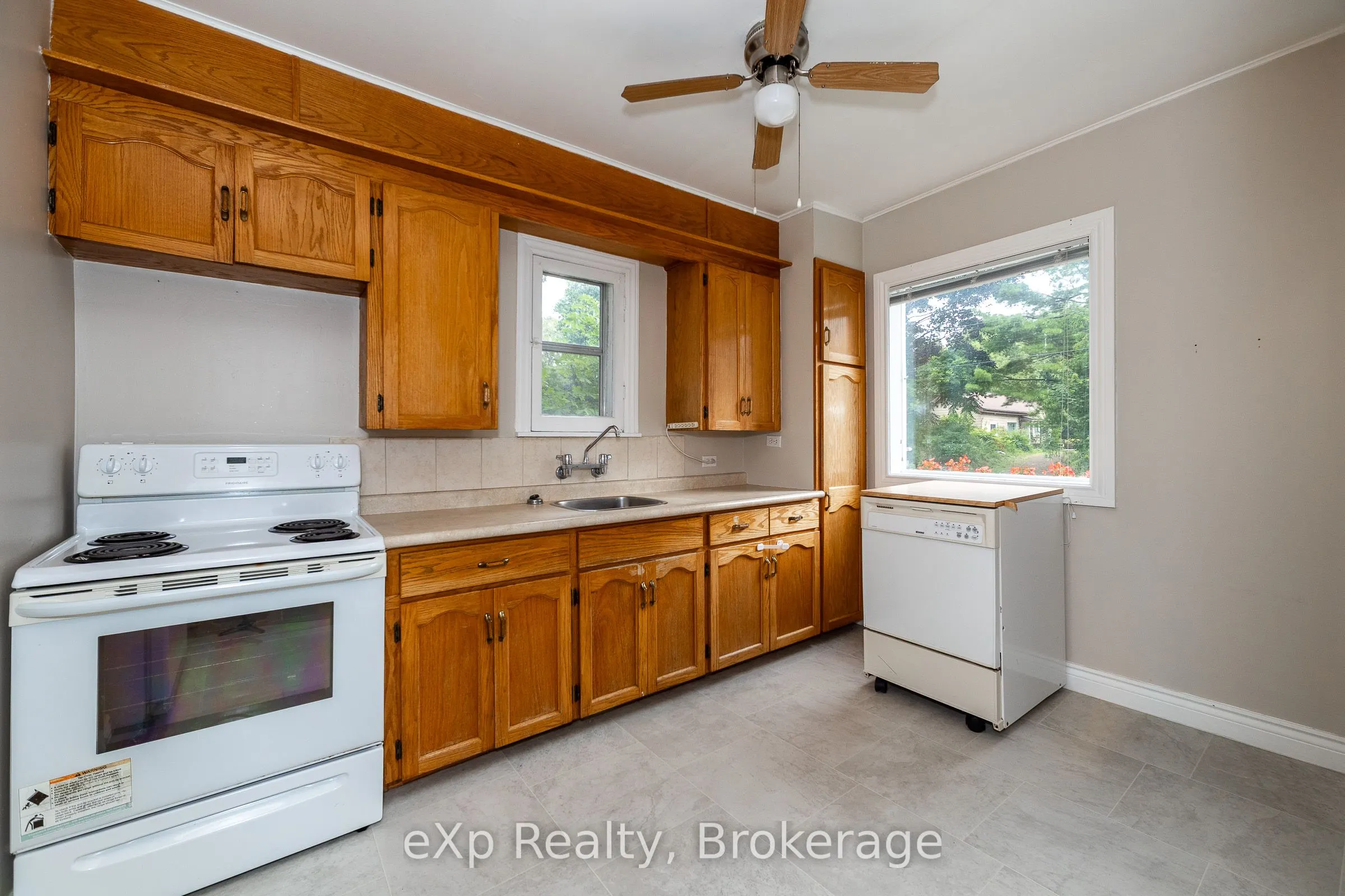 934 5th Avenue W