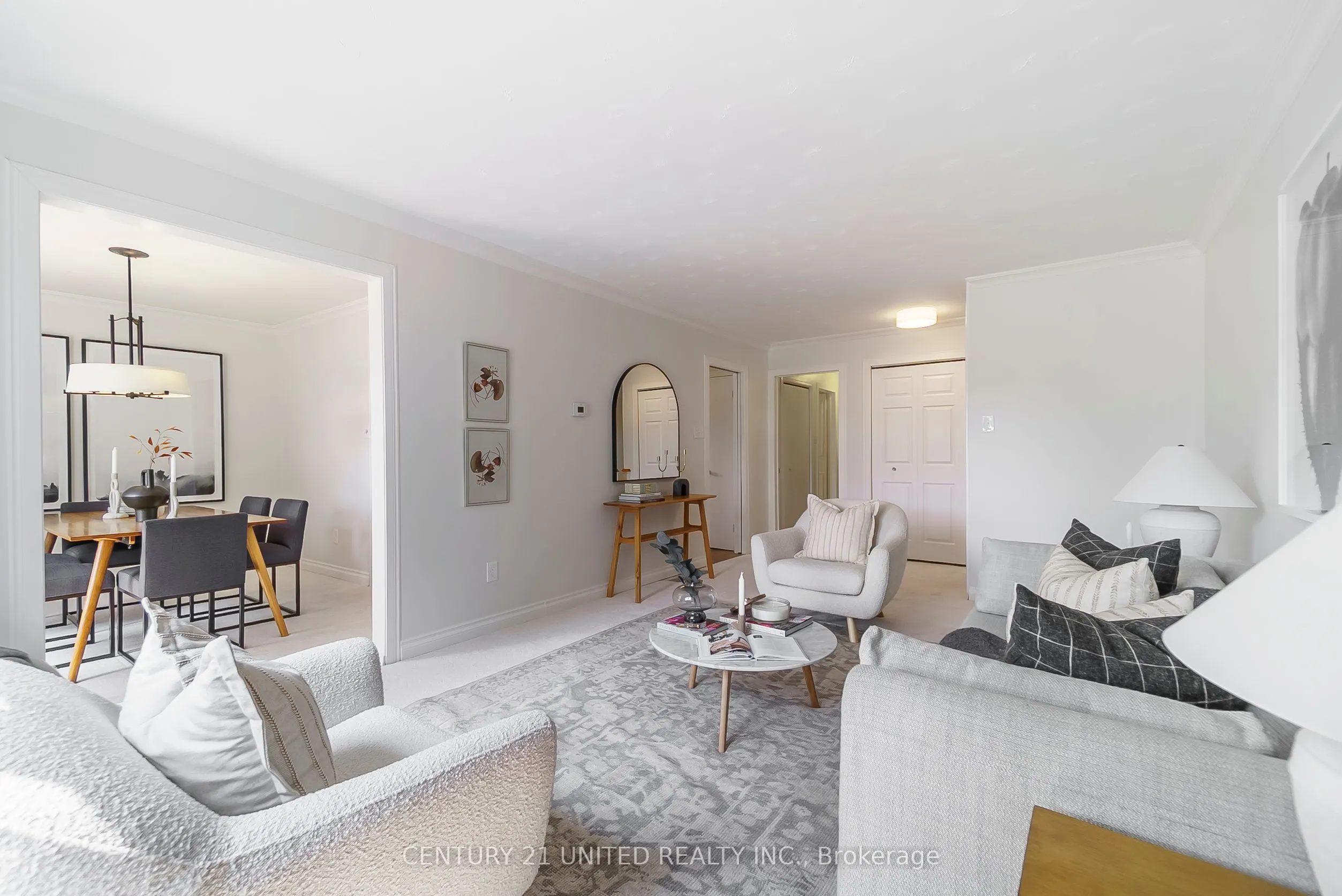 276 Patricia Crescent